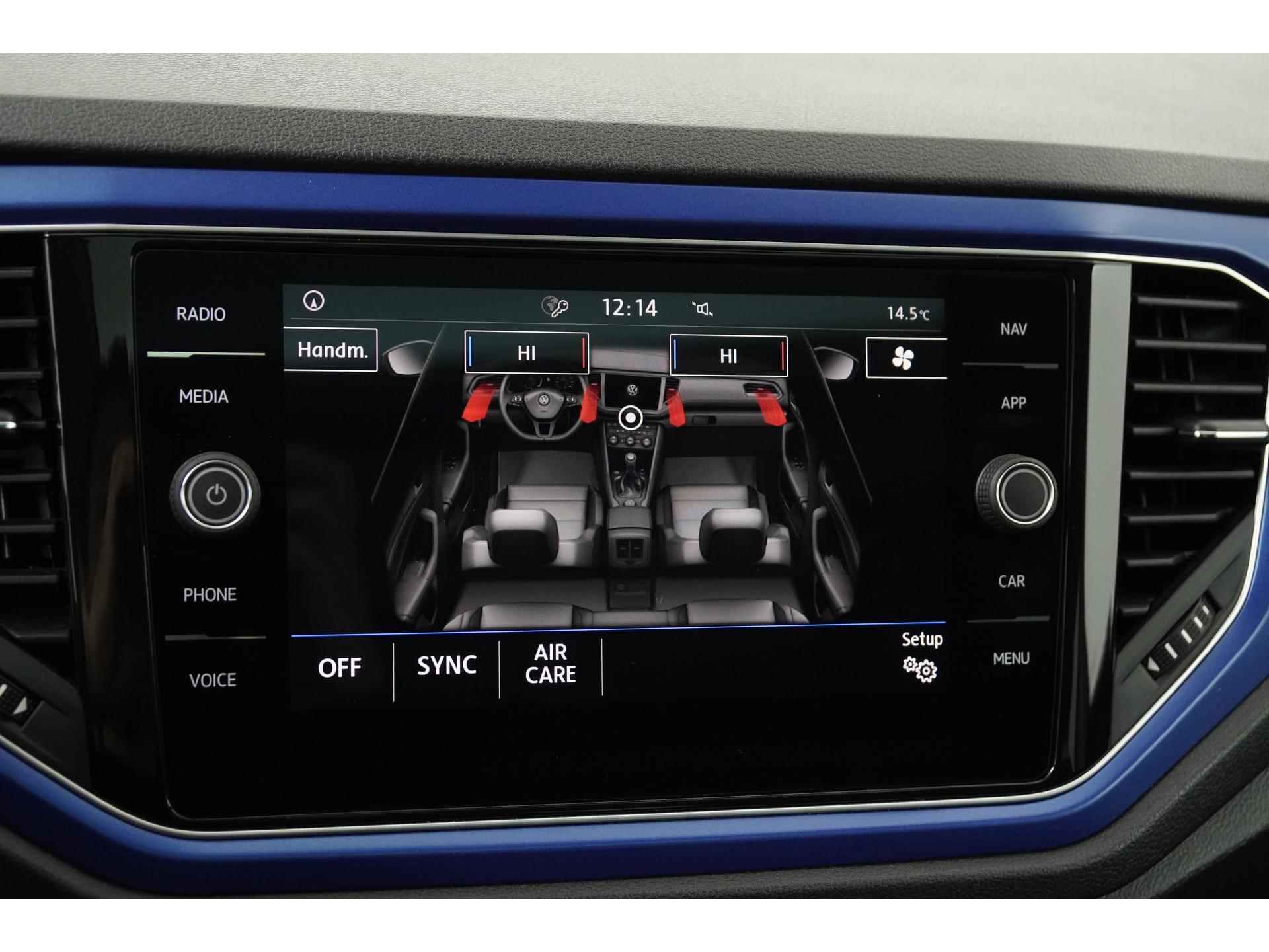 Volkswagen T-Roc 1.0 TSI Style | Trekhaak | Panoramadak | Digital Cockpit | Camera | Zondag Open! - 11/45
