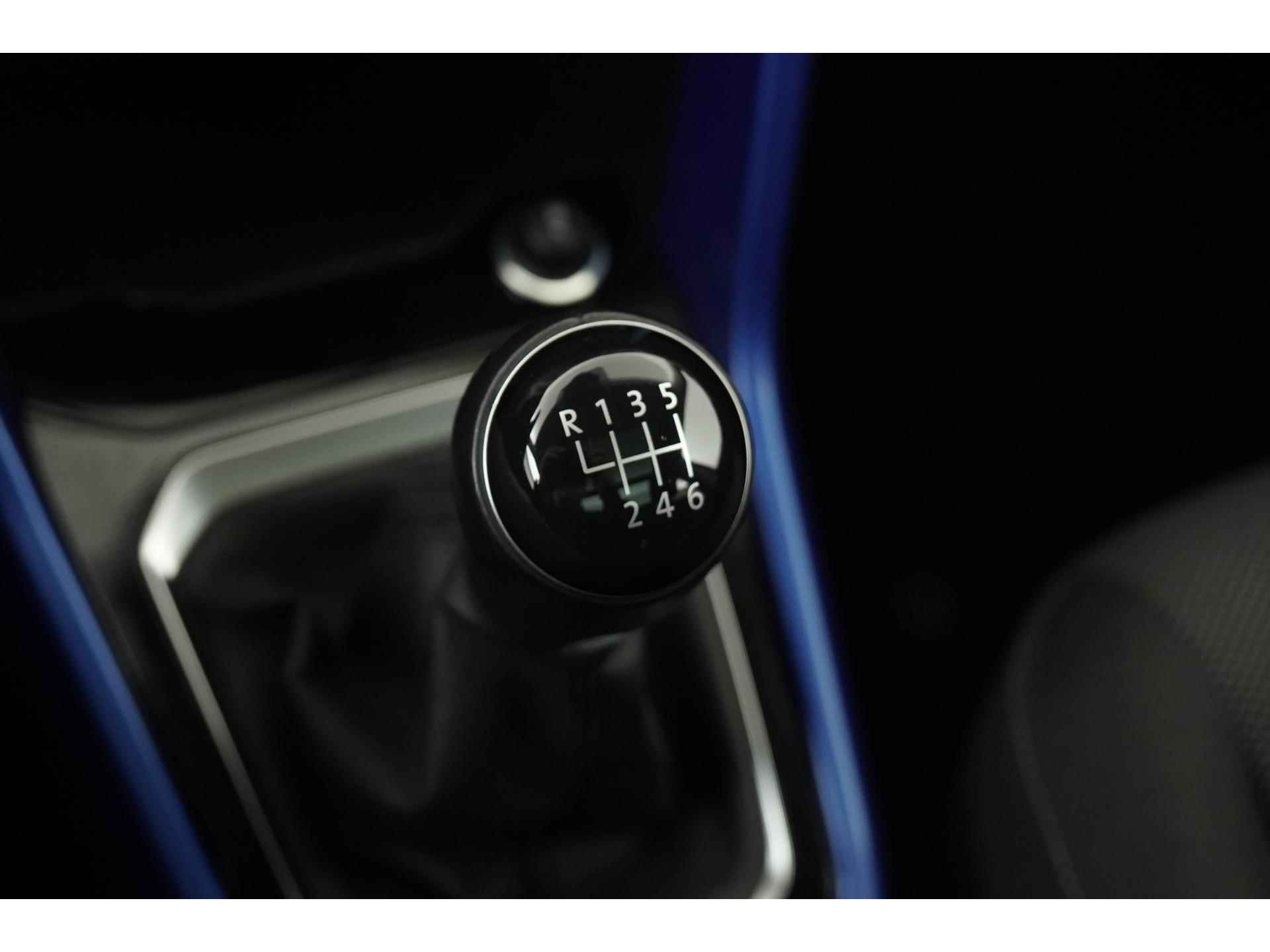 Volkswagen T-Roc 1.0 TSI Style | Trekhaak | Panoramadak | Digital Cockpit | Camera | Zondag Open! - 13/45