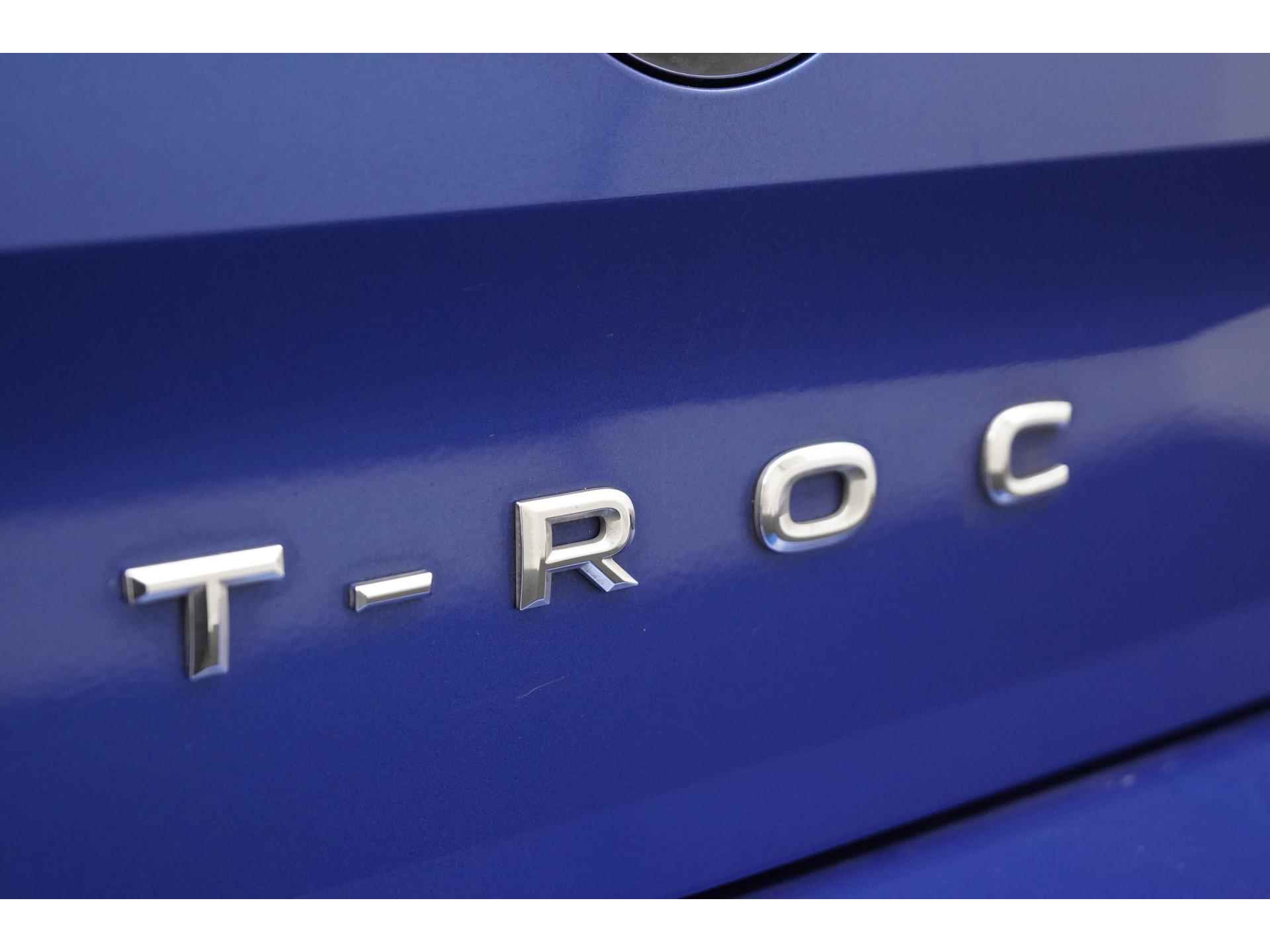 Volkswagen T-Roc 1.0 TSI Style | Trekhaak | Panoramadak | Digital Cockpit | Camera | Zondag Open! - 26/45