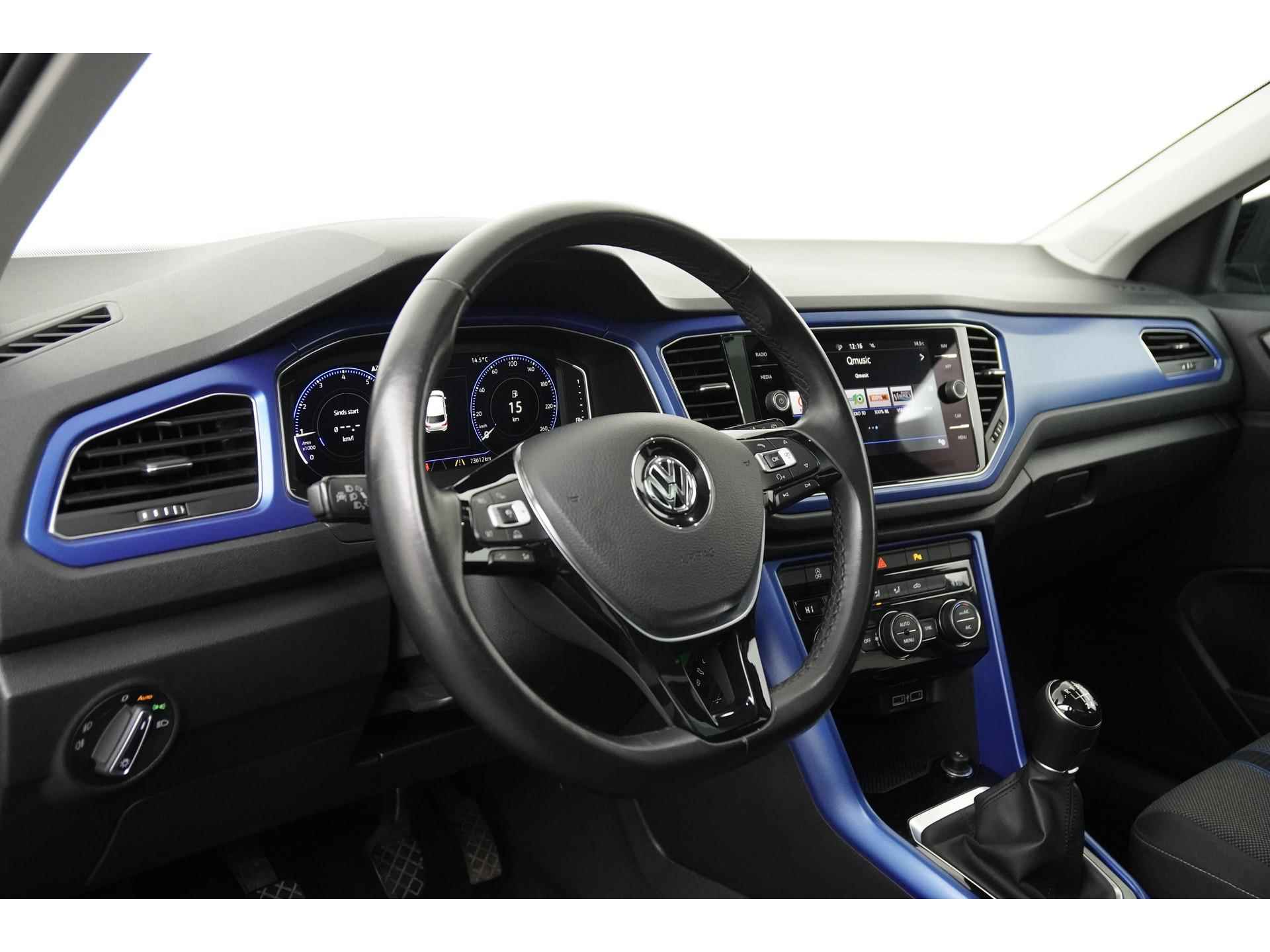 Volkswagen T-Roc 1.0 TSI Style | Trekhaak | Panoramadak | Digital Cockpit | Camera | Zondag Open! - 35/45