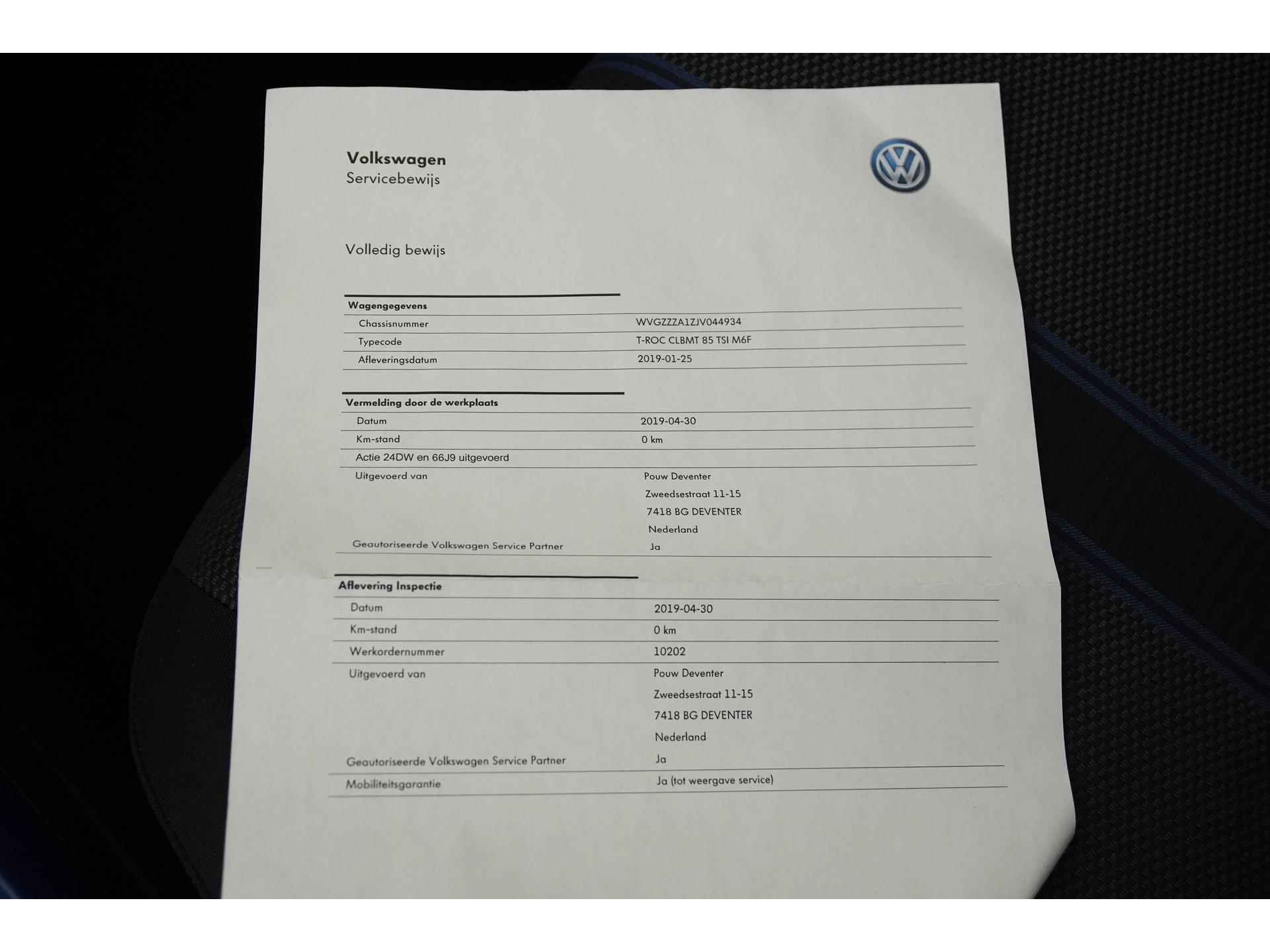 Volkswagen T-Roc 1.0 TSI Style | Trekhaak | Panoramadak | Digital Cockpit | Camera | Zondag Open! - 42/45
