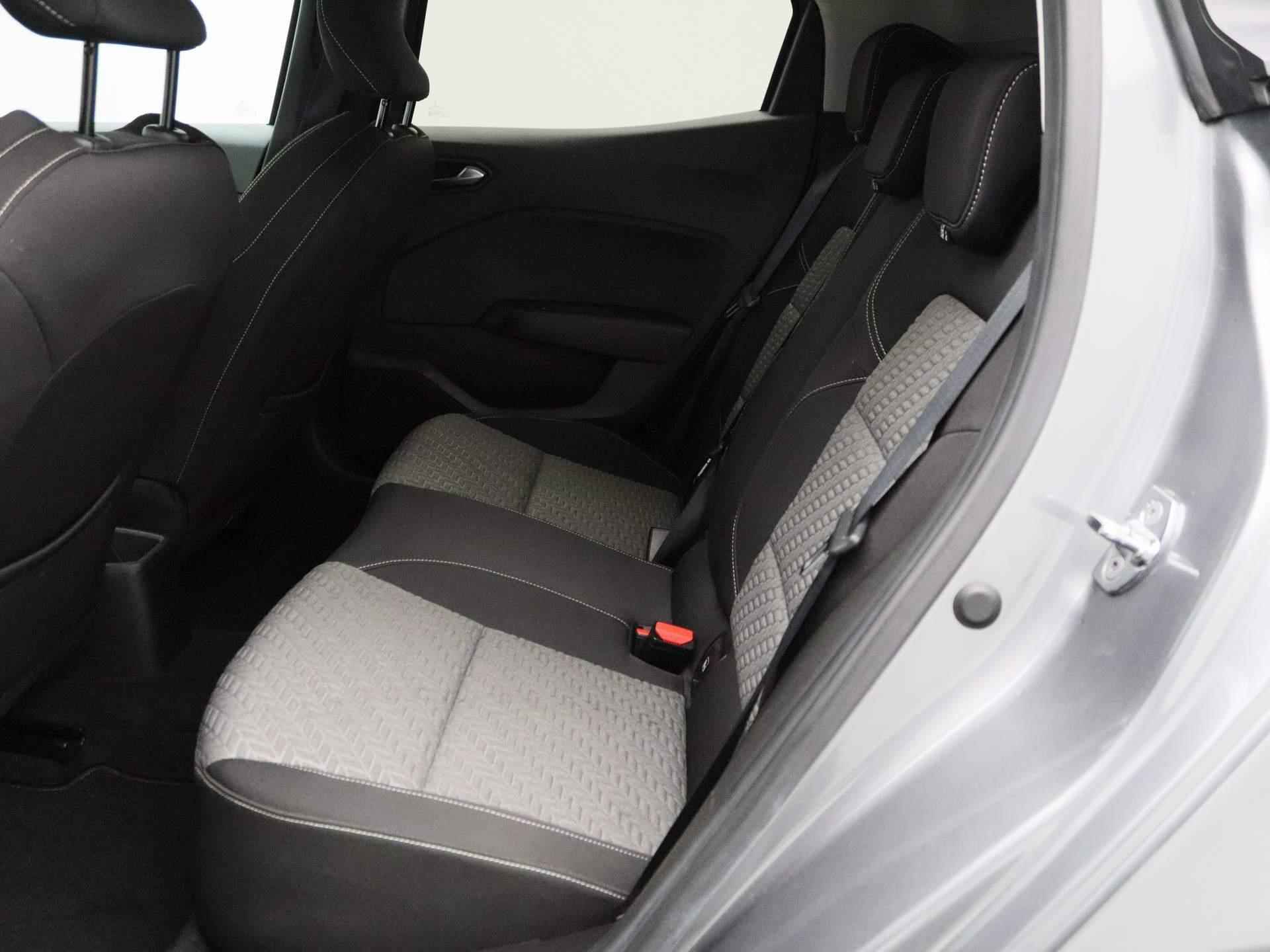 Renault Clio 1.0 TCe 90Pk Evolution | Navigatie | Apple & Android Carplay | Airco | Parkeersensoren | Elektrische Ramen | Automatische Verlichting & Regensensoren | Lichtmetalen Velgen | - 14/34