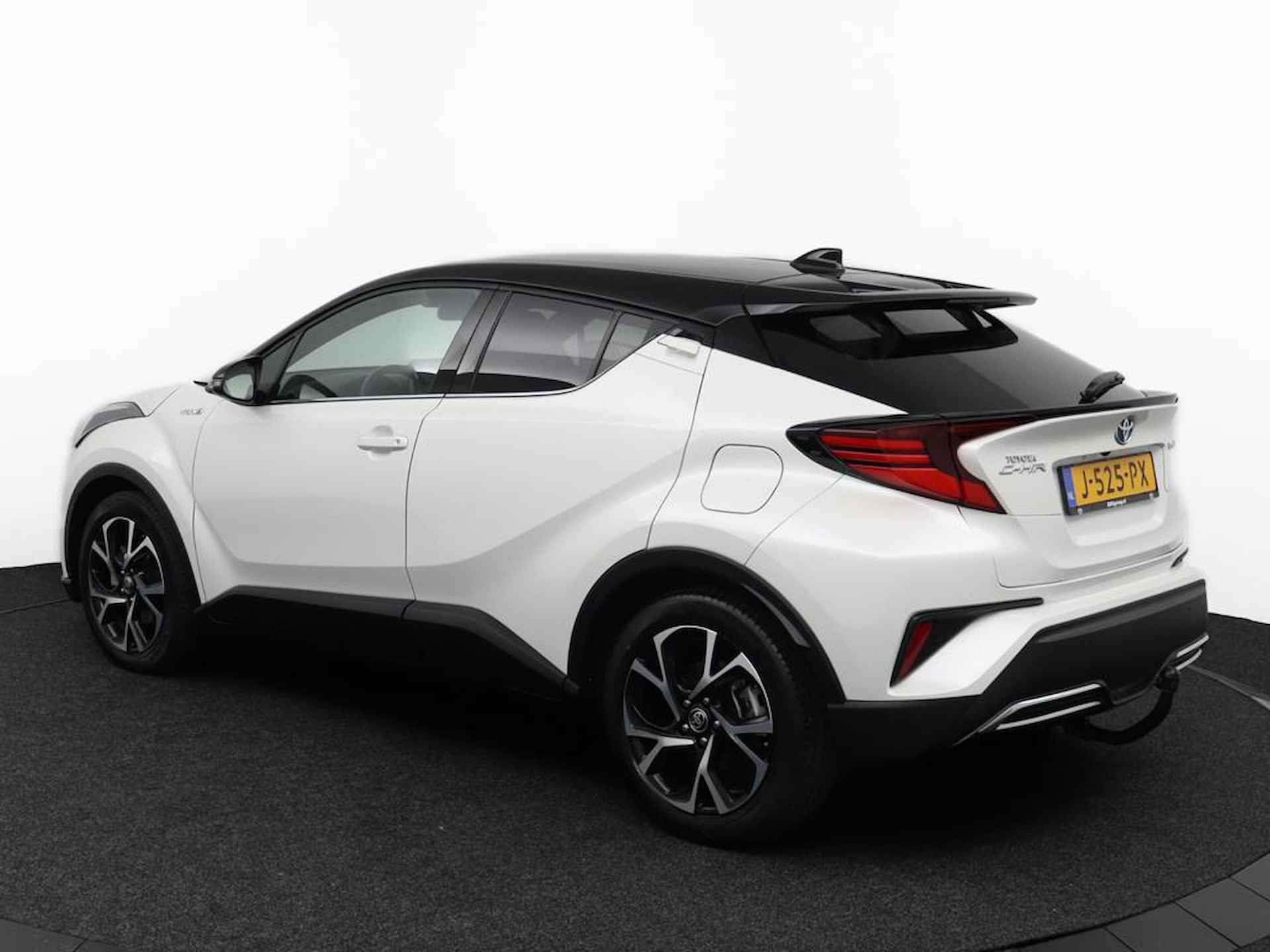 Toyota C-HR 2.0 Hybrid First Edition | Full leder | Afneembare trekhaak | Apple carplay/Android auto | - 12/50