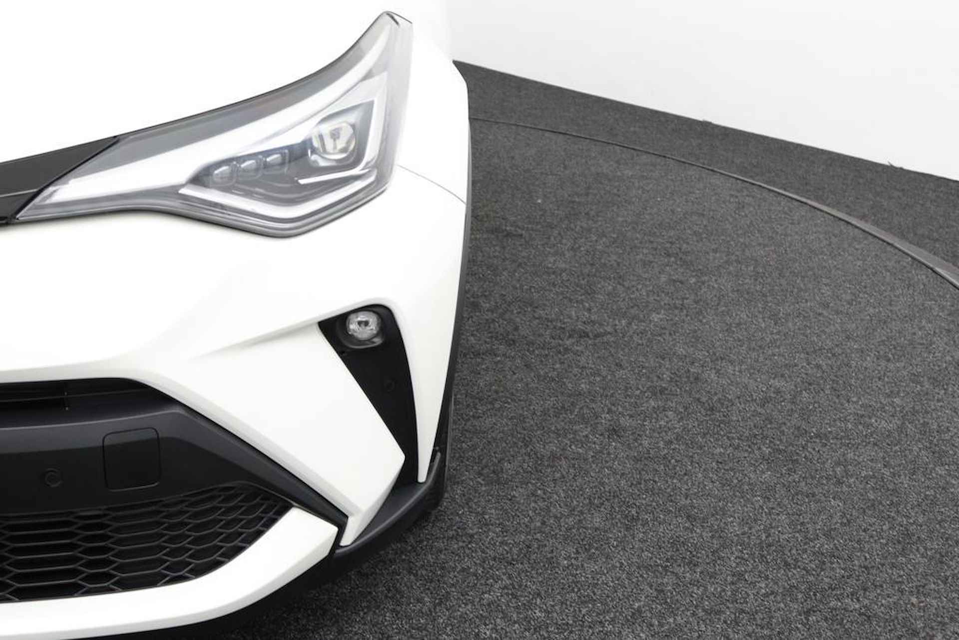 Toyota C-HR 2.0 Hybrid First Edition | Full leder | Afneembare trekhaak | Apple carplay/Android auto | - 36/50