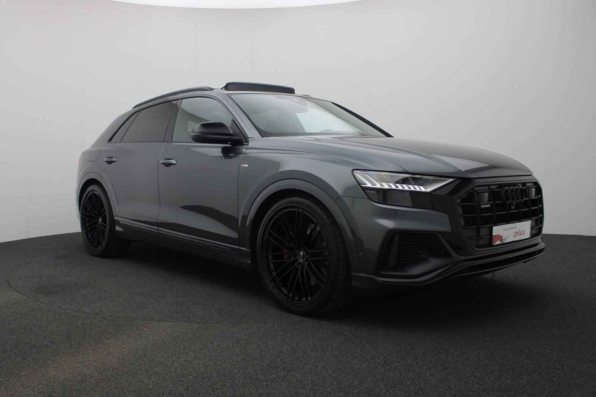 Audi Q8 60 TFSI e 463PK tiptronic quattro Pro Line S Competition | Pano | Trekhaak | ABT 23 inch | HD Matrix LED | HUD | B&O | 360 Camera | Leder/alcantara | Stuur-/stoelverwarming - 47/57