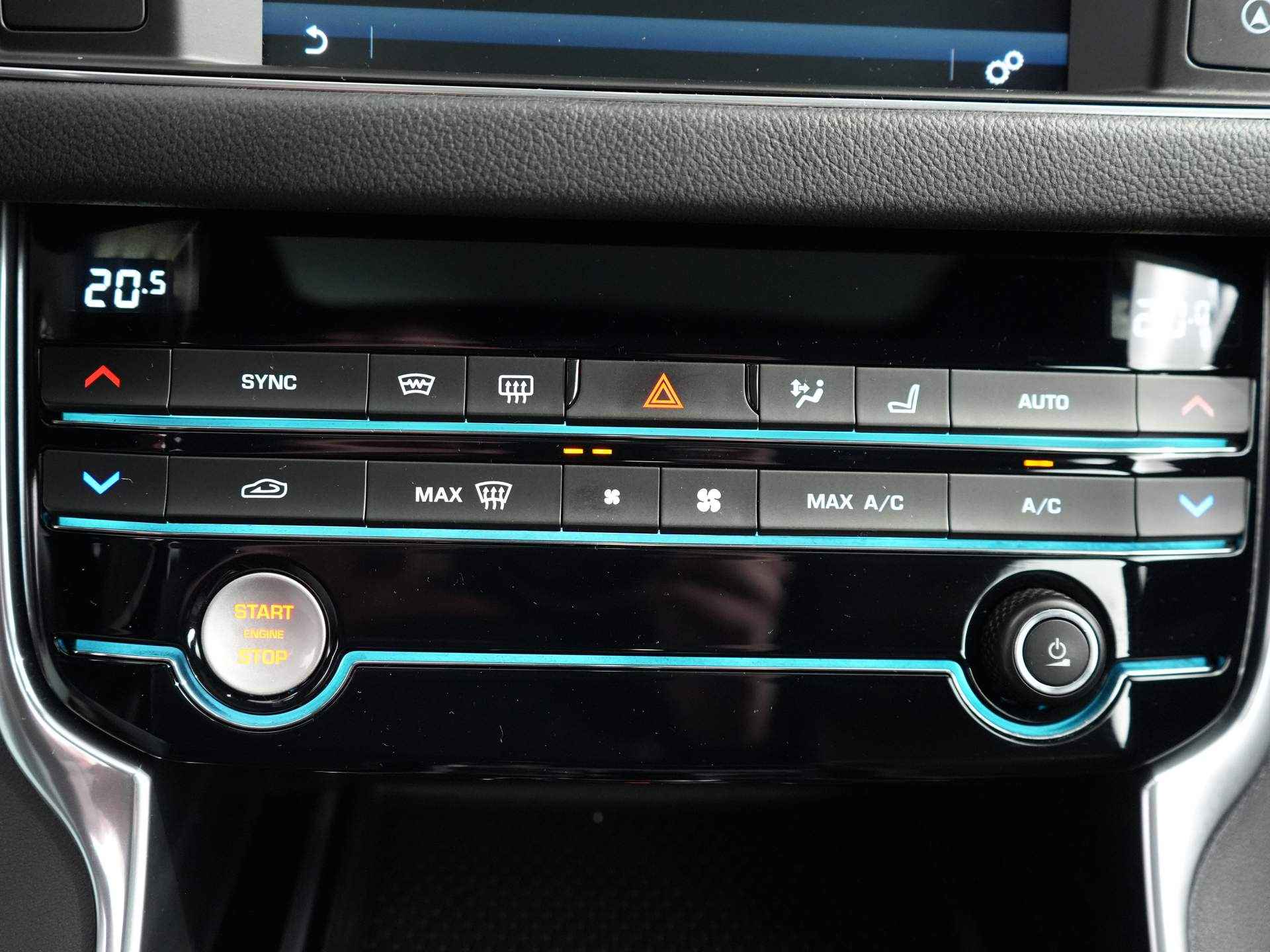 Jaguar XF 3.0 S AWD | Navigatie | Camera | Sensoren V+A | Panorama dak - 16/31