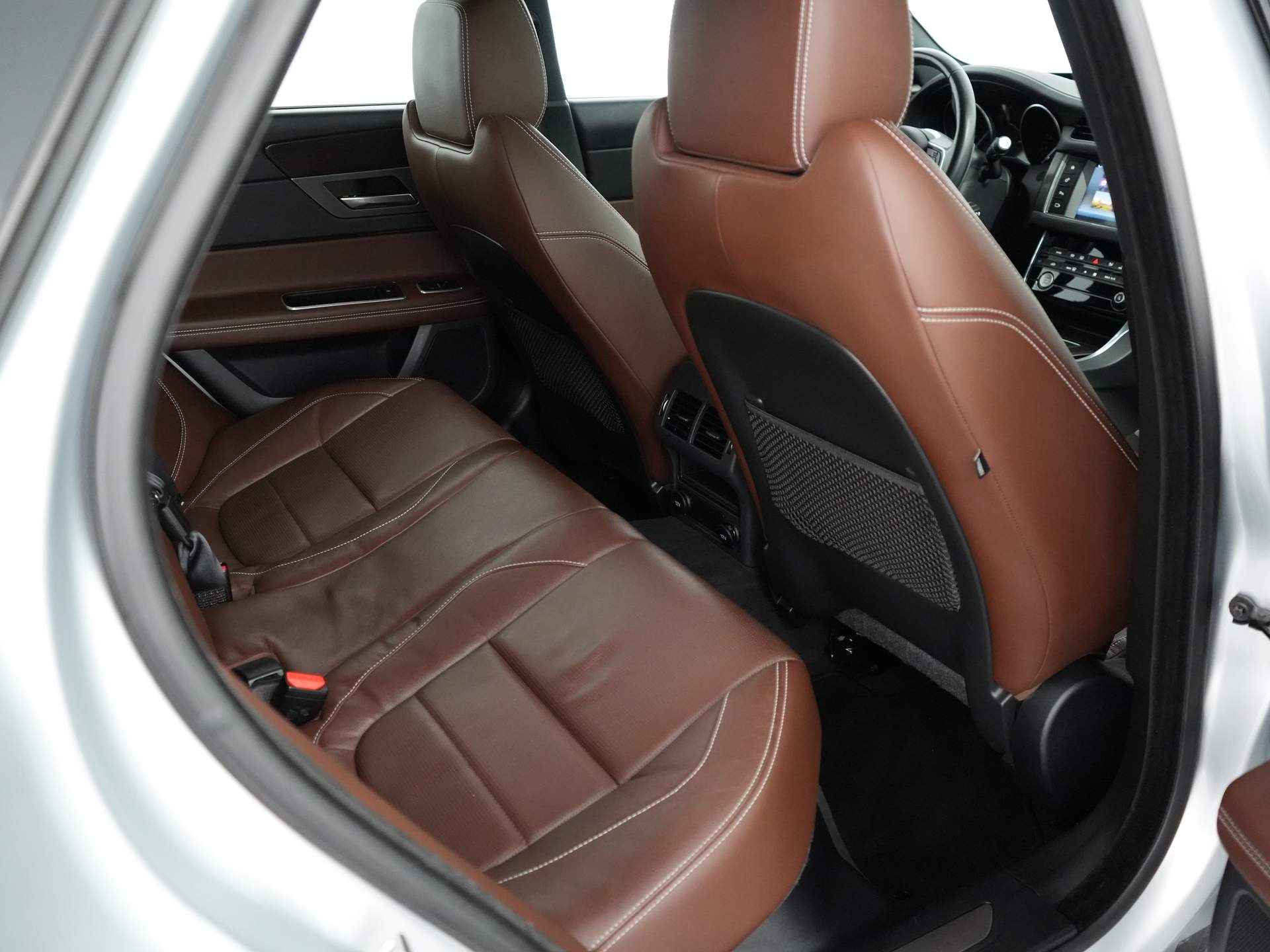 Jaguar XF 3.0 S AWD | Navigatie | Camera | Sensoren V+A | Panorama dak - 23/31