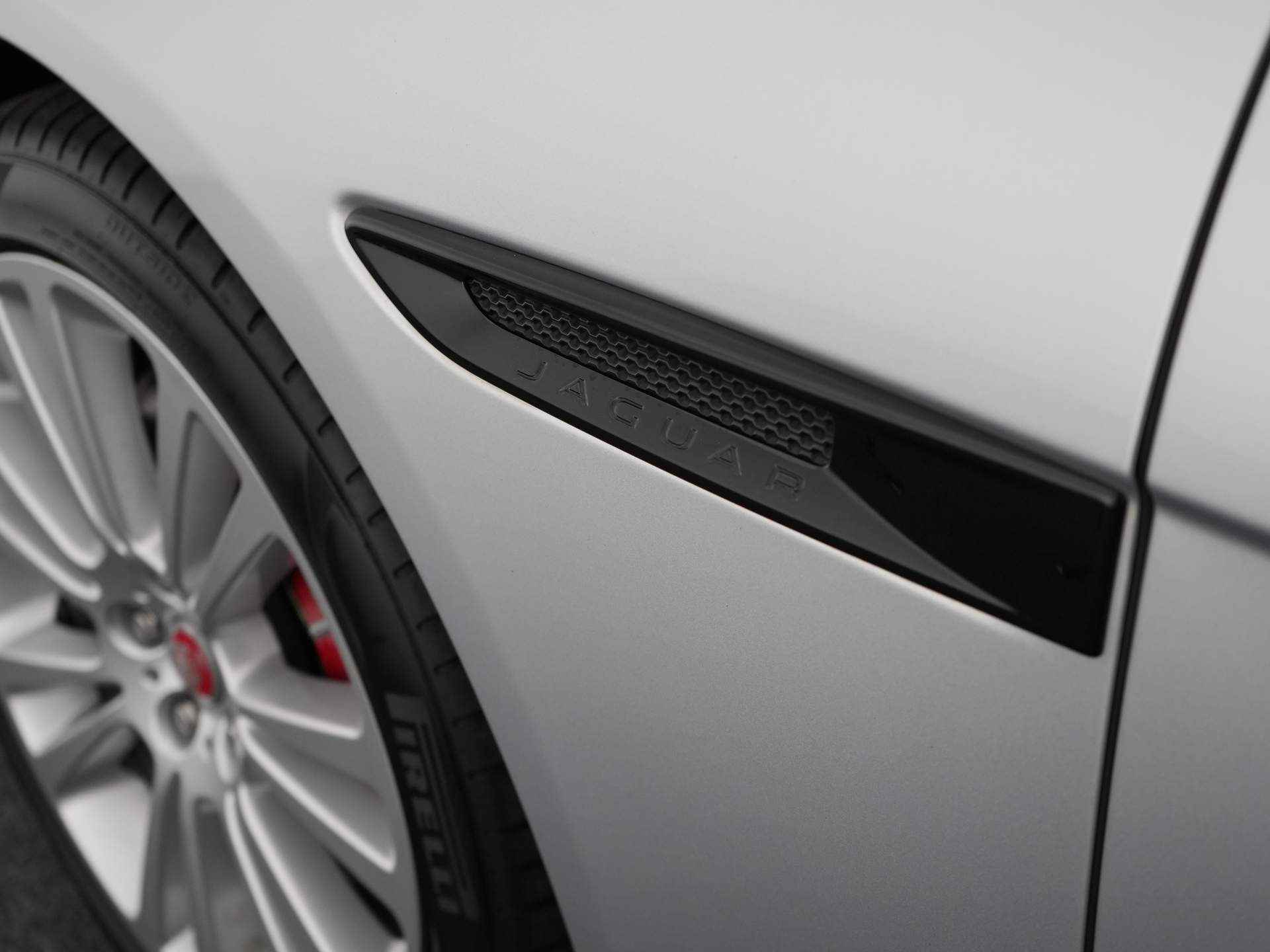Jaguar XF 3.0 S AWD | Navigatie | Camera | Sensoren V+A | Panorama dak - 25/31