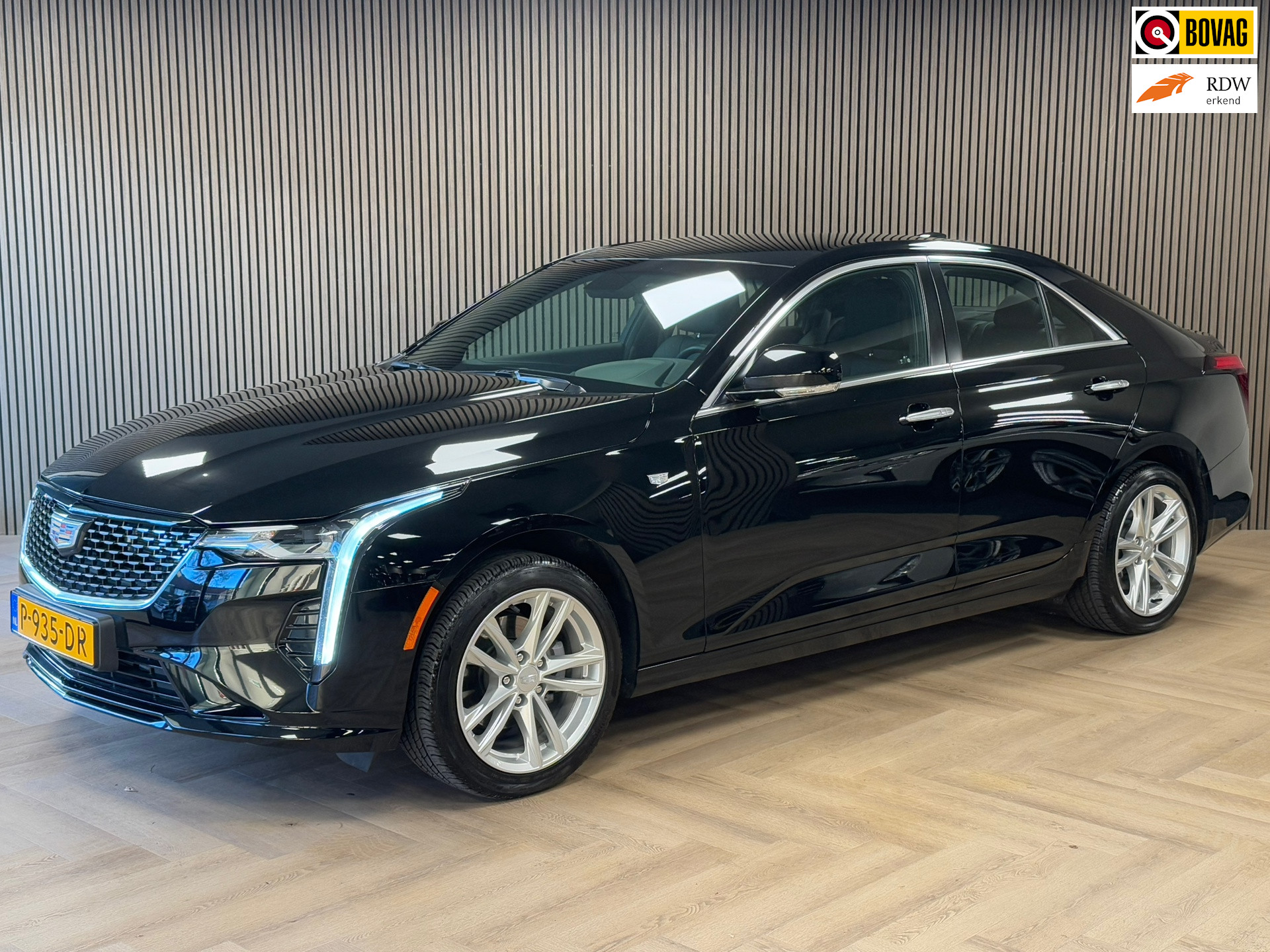 Cadillac CT4 350T AWD Aut. *5303km* CAMERA NAVIGATIE CRUISE APPLE CARPLAY LEDER STOELVERWARMING