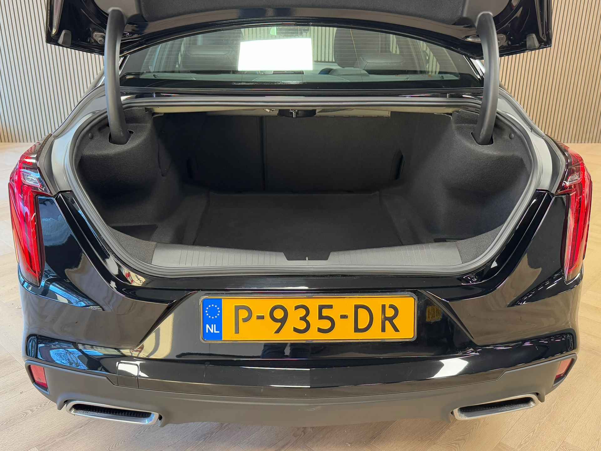 Cadillac CT4 350T AWD Aut. *5303km* CAMERA NAVIGATIE CRUISE APPLE CARPLAY LEDER STOELVERWARMING - 7/32