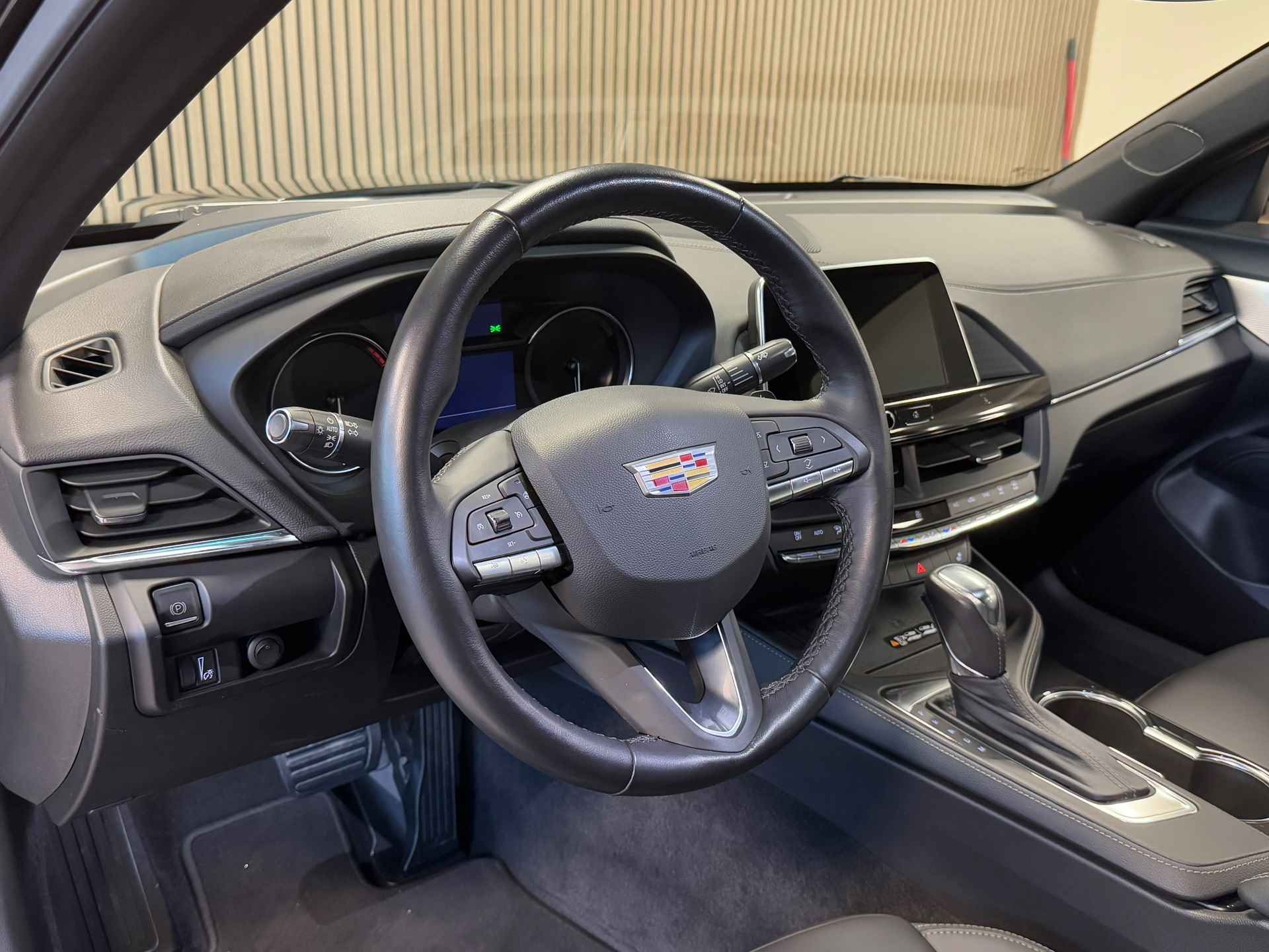 Cadillac CT4 350T AWD Aut. *5303km* CAMERA NAVIGATIE CRUISE APPLE CARPLAY LEDER STOELVERWARMING - 13/32