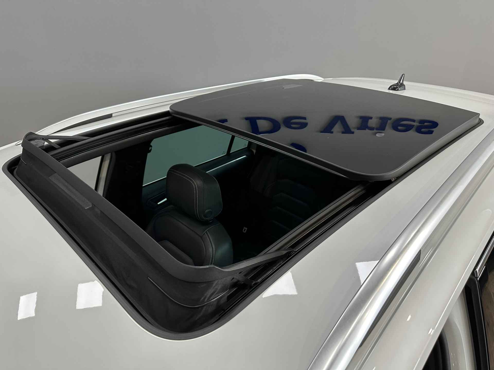 Volkswagen Tiguan 1.5 TSI ACT Highline Business R Line | Dynaudio | Virtual | Panorama | Leder | LED | Elek achterklep | Camera | Stoelverwarming | Isofix | NAP | - 8/49