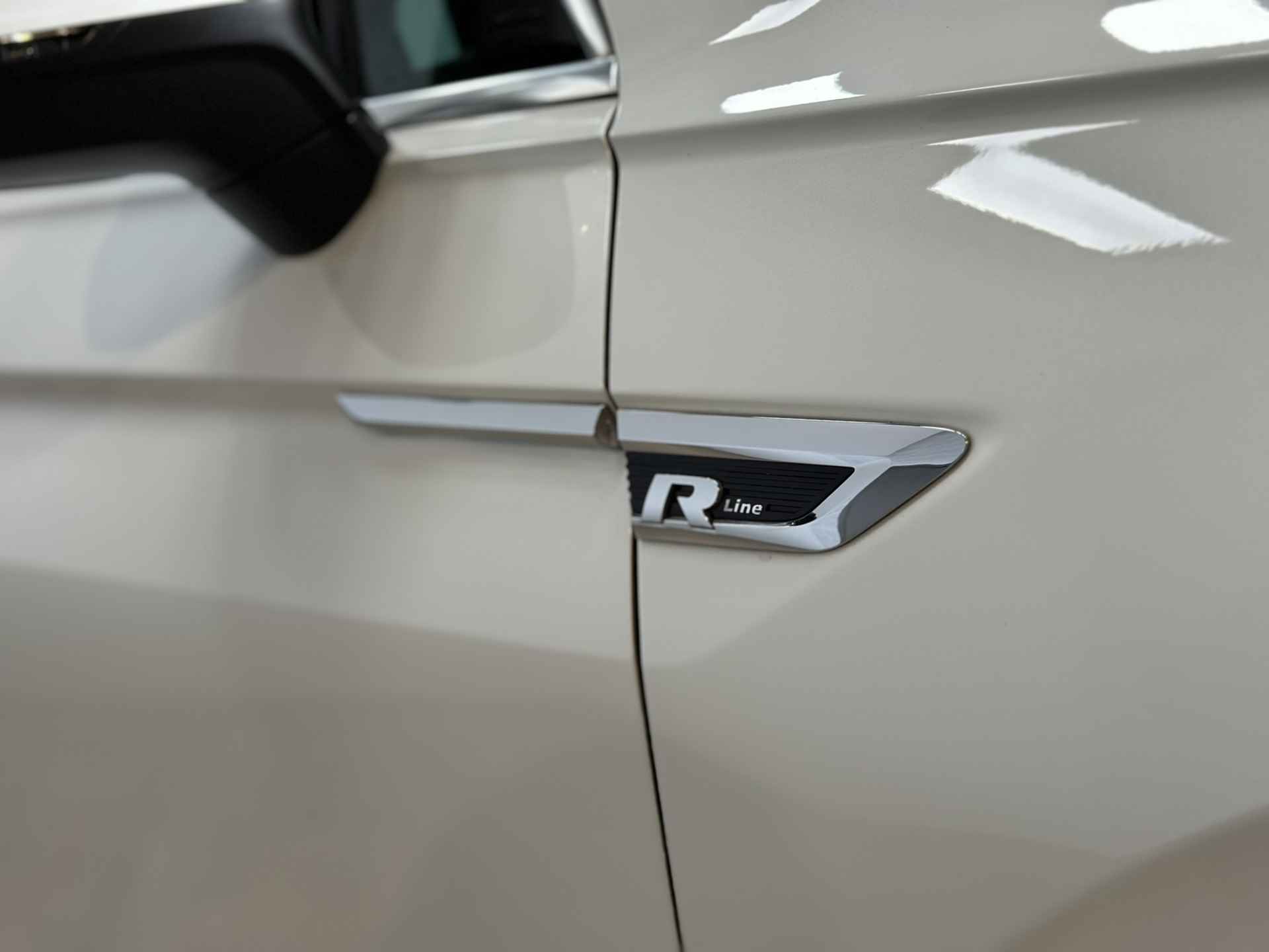 Volkswagen Tiguan 1.5 TSI ACT Highline Business R Line | Dynaudio | Virtual | Panorama | Leder | LED | Elek achterklep | Camera | Stoelverwarming | Isofix | NAP | - 10/49