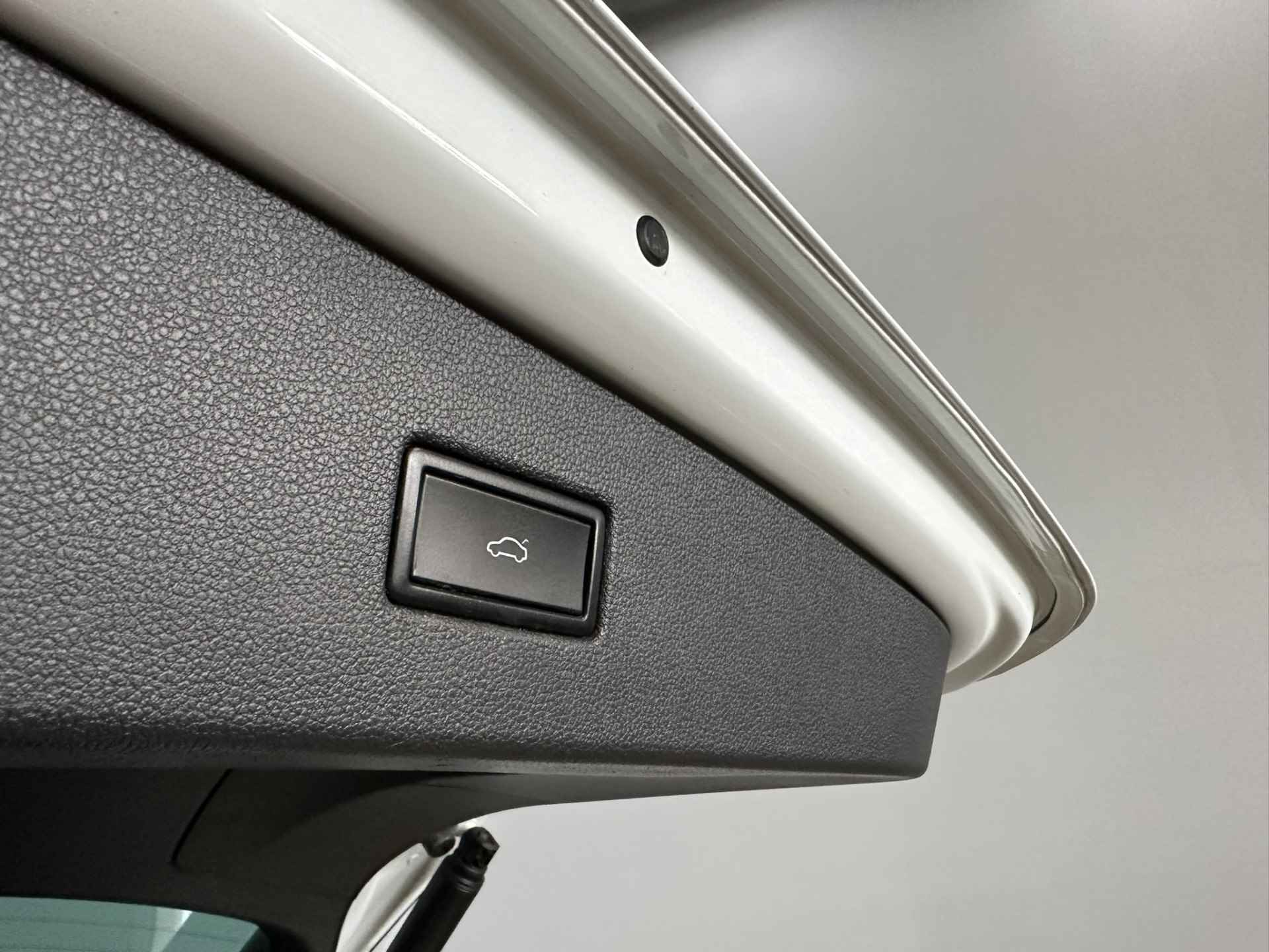 Volkswagen Tiguan 1.5 TSI ACT Highline Business R Line | Dynaudio | Virtual | Panorama | Leder | LED | Elek achterklep | Camera | Stoelverwarming | Isofix | NAP | - 43/49