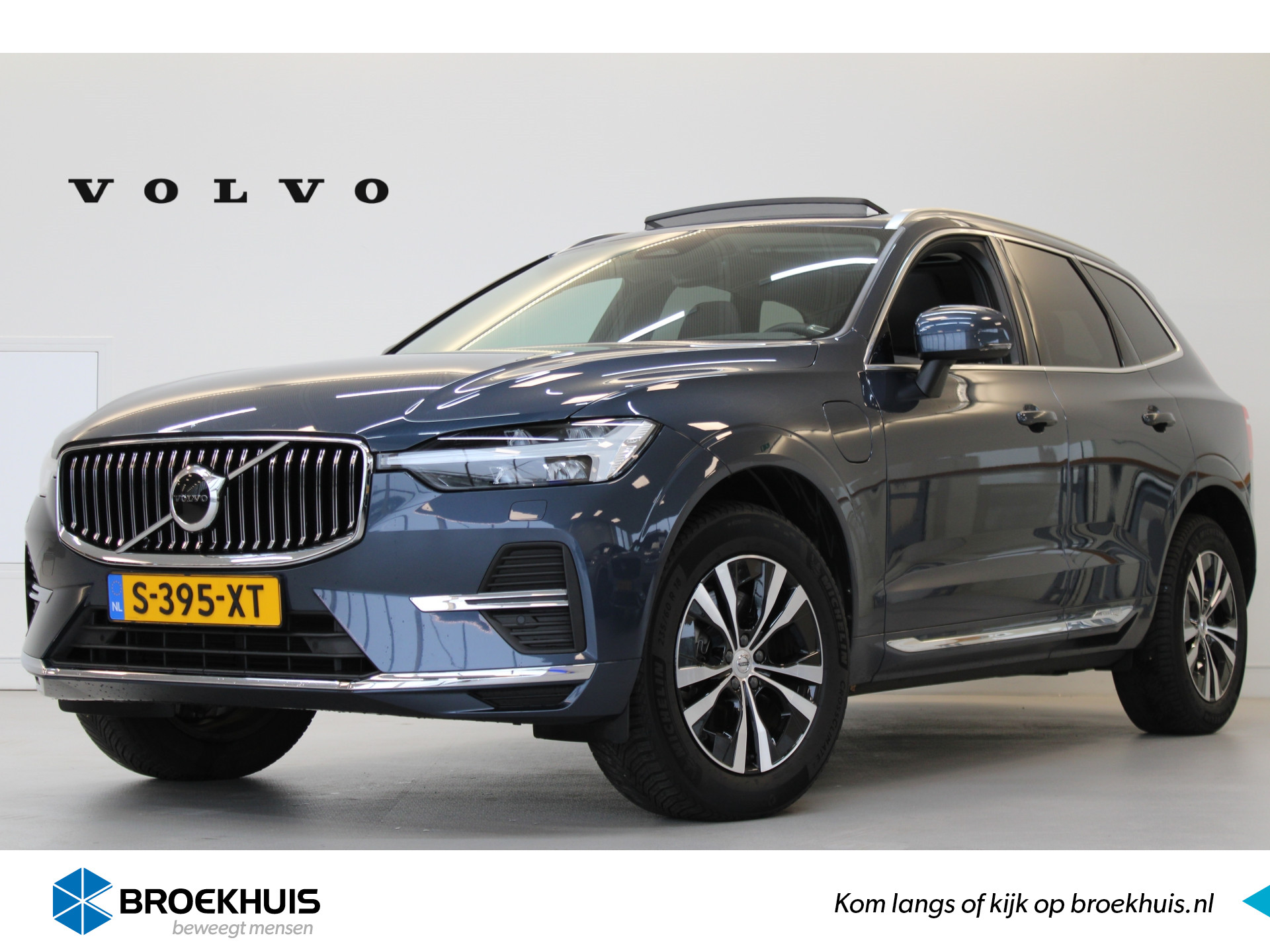 Volvo XC60 T6 350PK AWD Core Bright | Trekhaak | Adapt Led | Standverw | Panoramadak | Achterb Verw | Leer