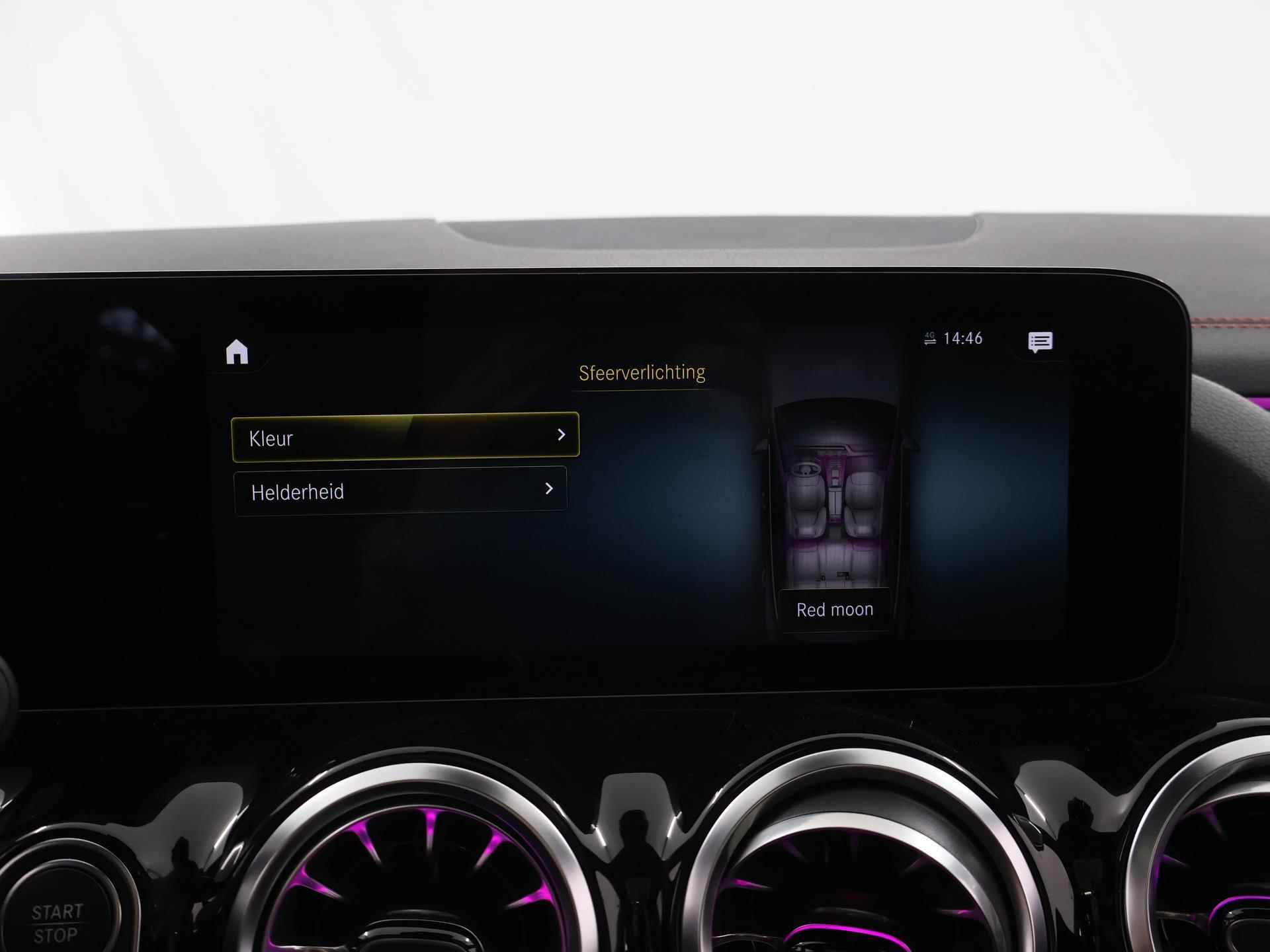 Mercedes-Benz EQA 250+ AMG Line 71 kWh | Panoramdak | Nightpakket incl. 20'' | achteruitrijcamera | stoelverwarming | Led - 22/49