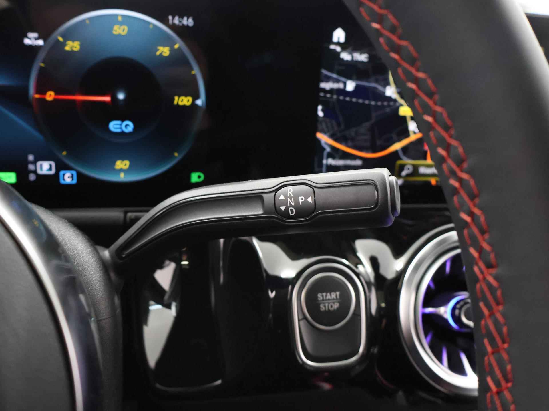 Mercedes-Benz EQA 250+ AMG Line 71 kWh | Panoramdak | Nightpakket incl. 20'' | achteruitrijcamera | stoelverwarming | Led - 32/49