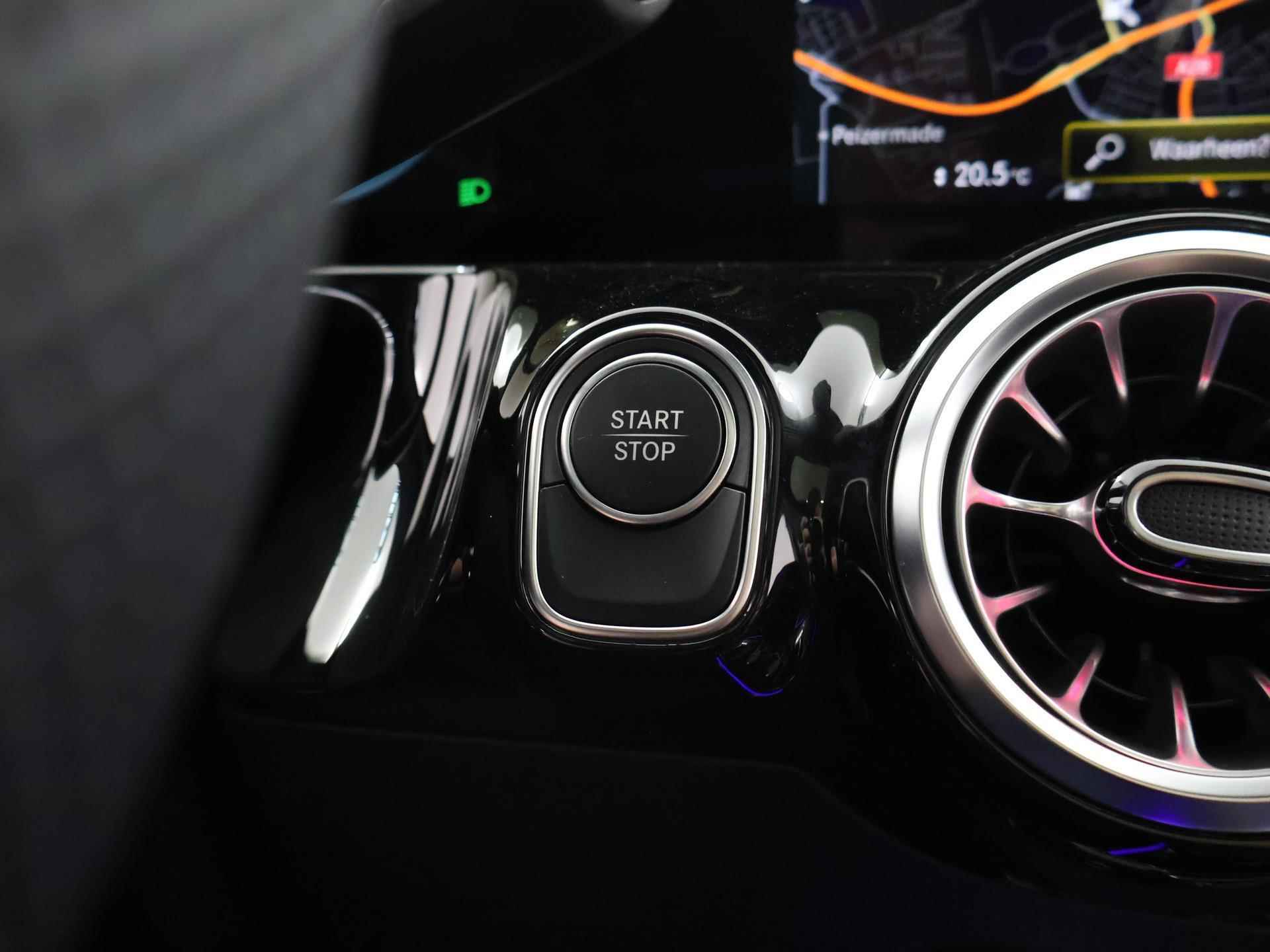 Mercedes-Benz EQA 250+ AMG Line 71 kWh | Panoramdak | Nightpakket incl. 20'' | achteruitrijcamera | stoelverwarming | Led - 36/49
