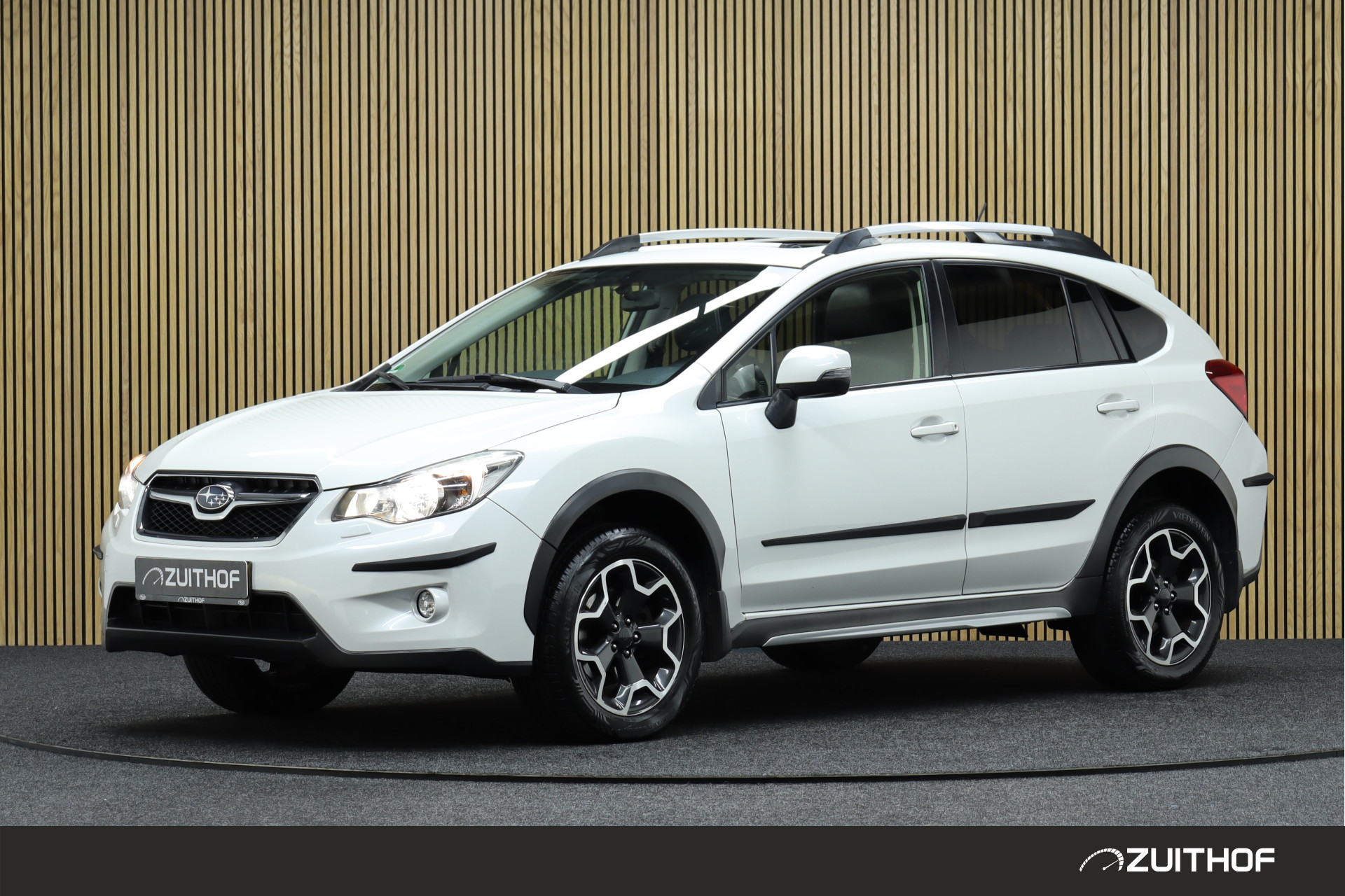 Subaru XV 2.0i Premium AWD | Cruise-control | Trekhaak | Stoelverwarming | Leder | Camera | Elec. Panoramadak