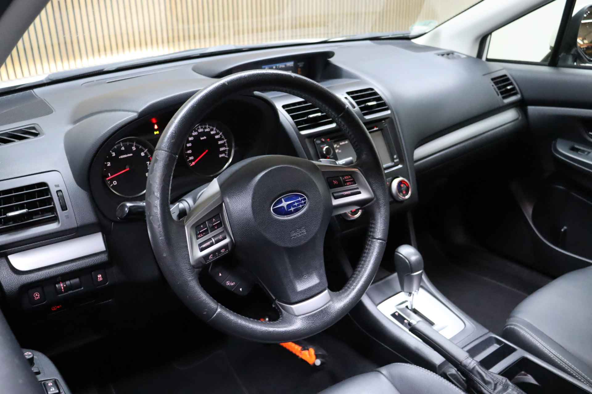 Subaru XV 2.0i Premium AWD | Cruise-control | Trekhaak | Stoelverwarming | Leder | Camera | Elec. Panoramadak - 19/44