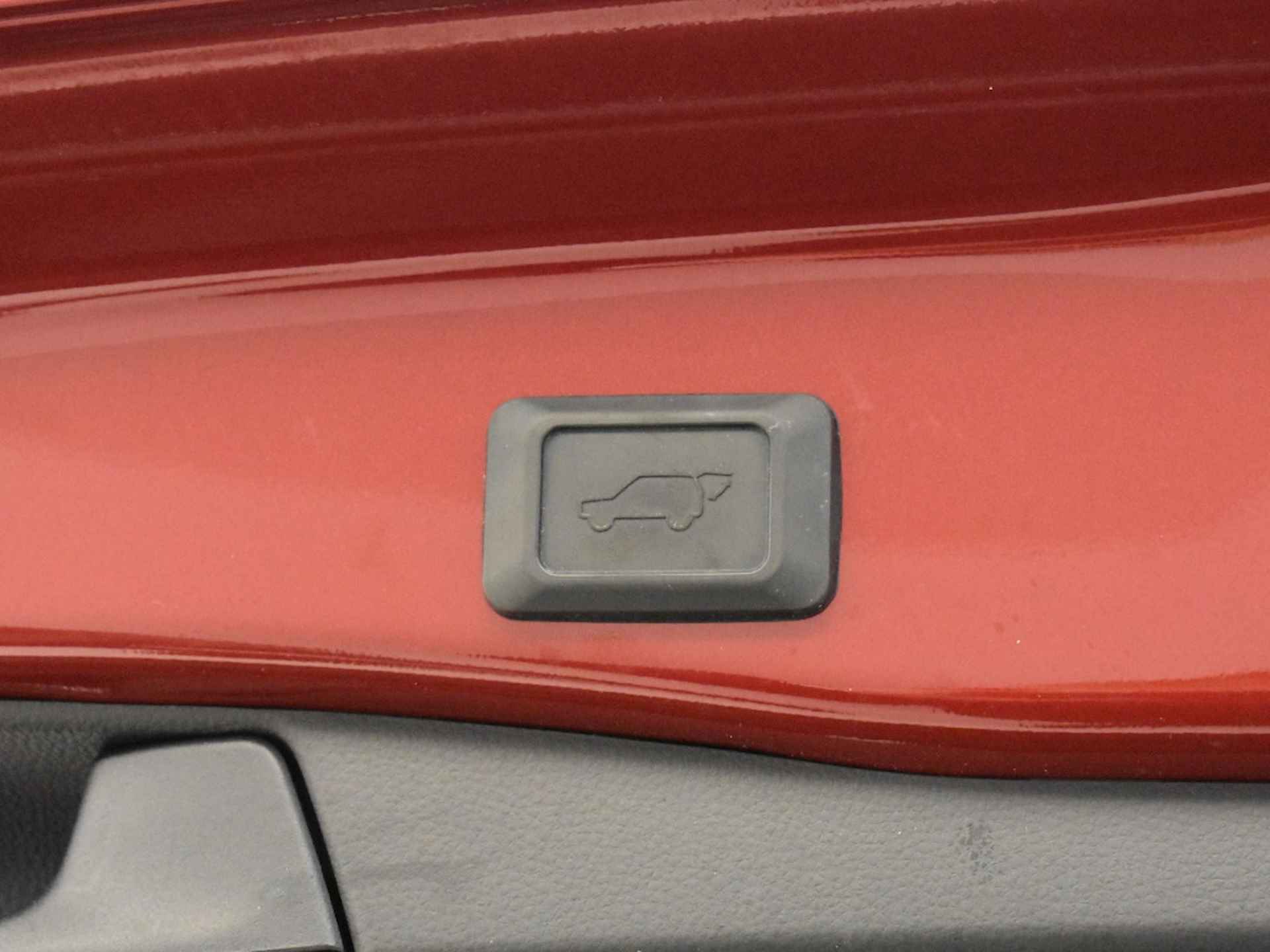 Toyota RAV4 2.0 VVT-iE First Edition Automaat | Trekhaak | Navi - 20/39