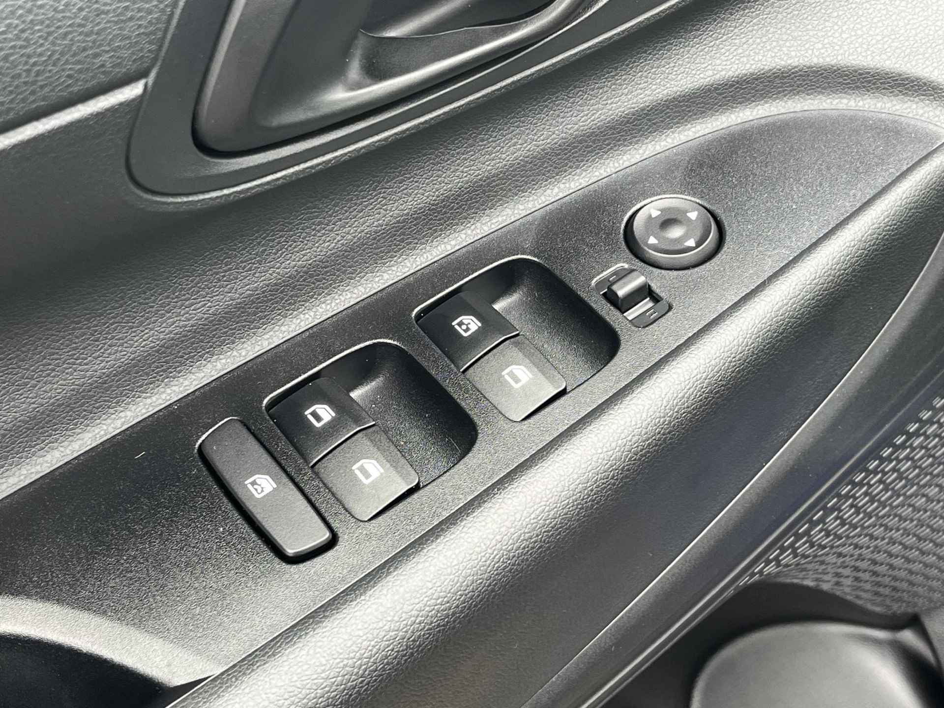 Hyundai Bayon 1.0 T-GDI i-Motion / Airco / Bluetooth / Cruise Control / Elektrische Ramen Voor + Achter / USB / - 12/31