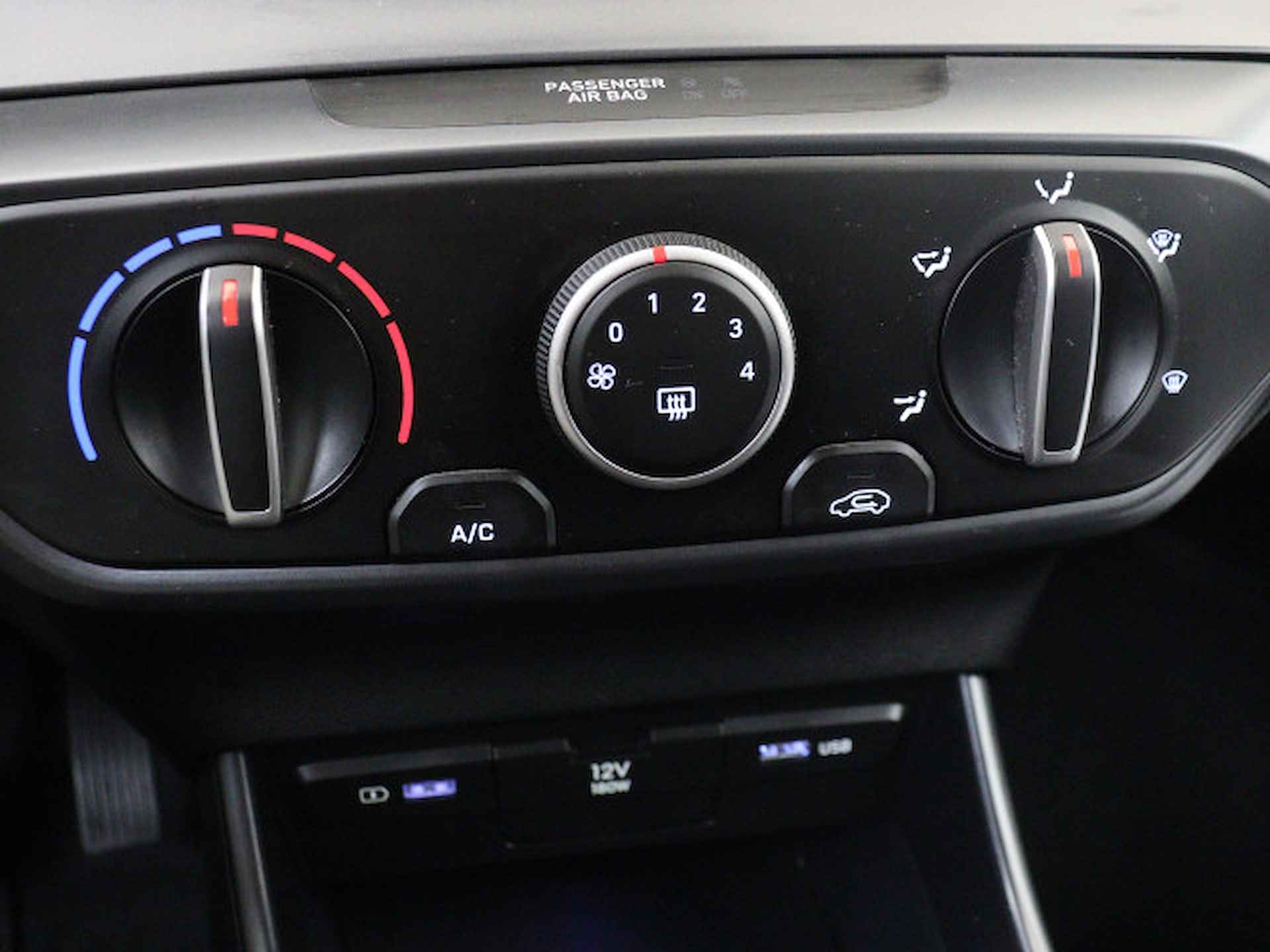 Hyundai i20 1.0 T-GDI Comfort | Navigatie by App | Airco | Lichtmetalen Velgen MD - 12/26