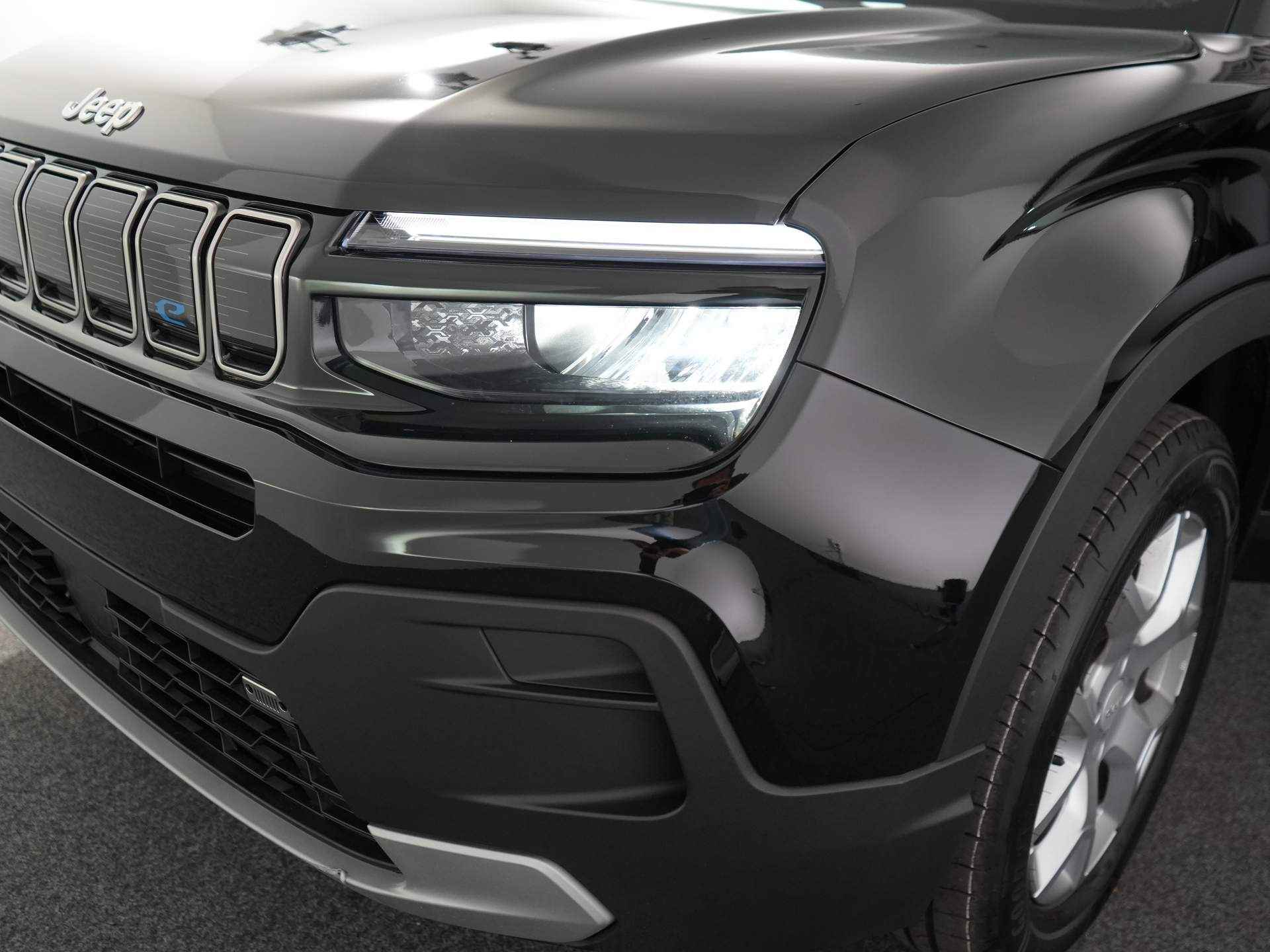 Jeep Avenger Altitude 54kWh | Adaptieve cruise control | Camera | Parkeersensoren | Wireless Apple CarPlay & Android Auto - 14/31