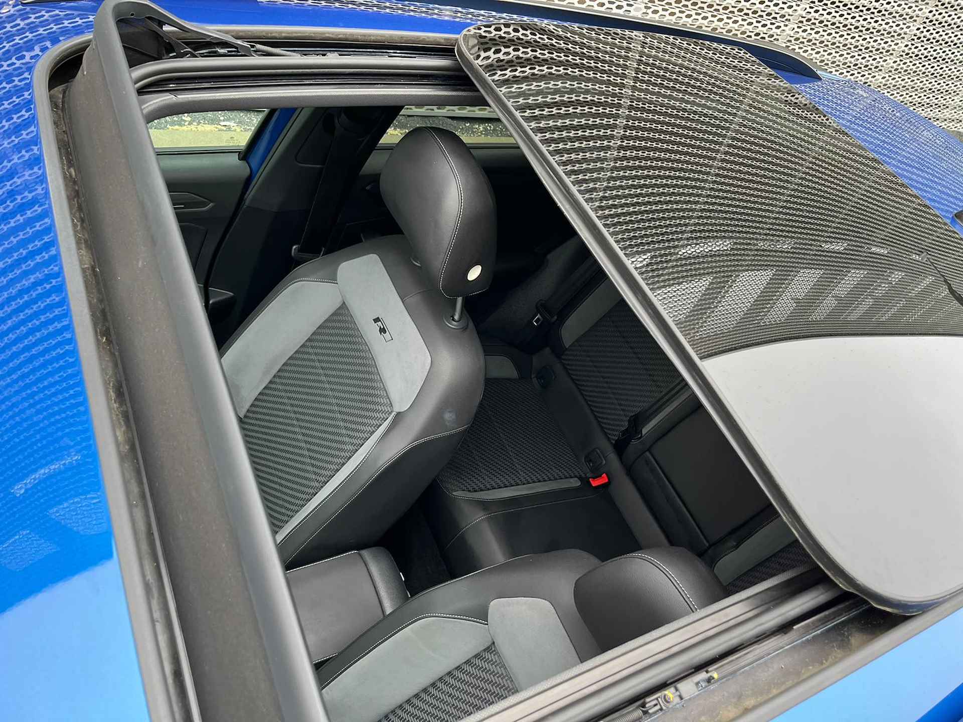 Volkswagen T-Roc 2.0 TSI 4Motion 190 PK Sport / DSG / 2X R-Line / Panoramadak / Digitale Cockpit /  P4 - 30/34