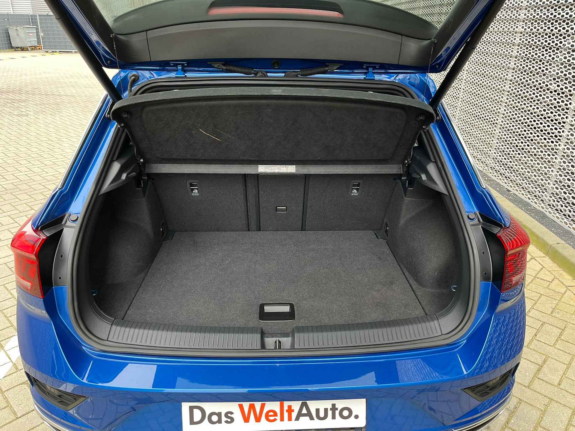 Volkswagen T-Roc 2.0 TSI 4Motion 190 PK Sport / DSG / 2X R-Line / Panoramadak / Digitale Cockpit /  P4 - 32/34