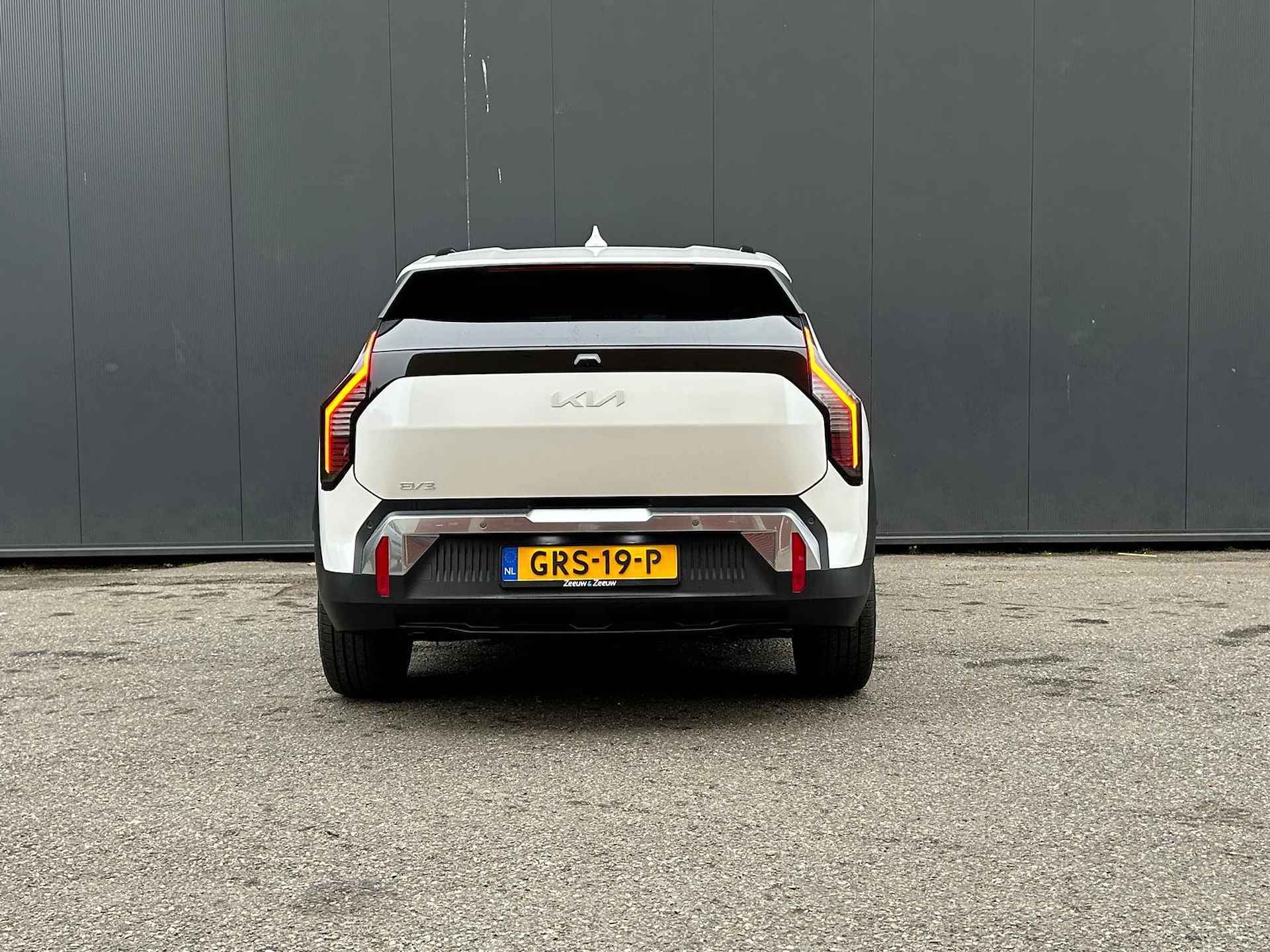 Kia EV3 Plus Single Motor 150KW LR nu te bestellen | Dodehoekassistentie | Privacy Glass | Stoel- en stuurwielverwarming | Digital Key 2.0 | V2L | prijs inclusief actiekorting - 7/35