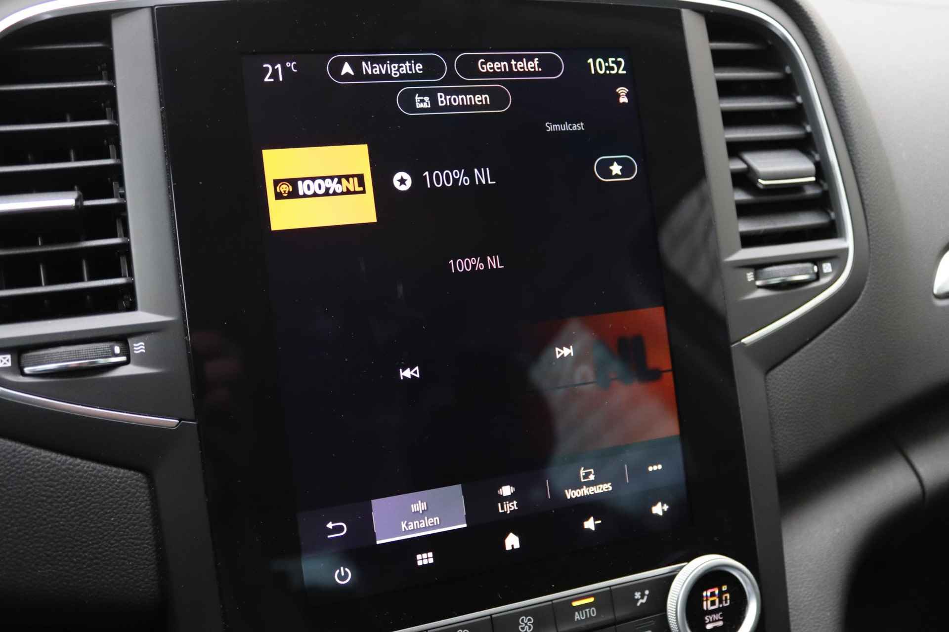 Renault Mégane Estate 1.3 TCe 140 EDC Techno | Automaat | Navigatie 9,3" |  Apple Carplay | LED koplampen | Camera | Parkeersensoren | Bose Audio | Winter-pakket | LMV 17" | - 20/35