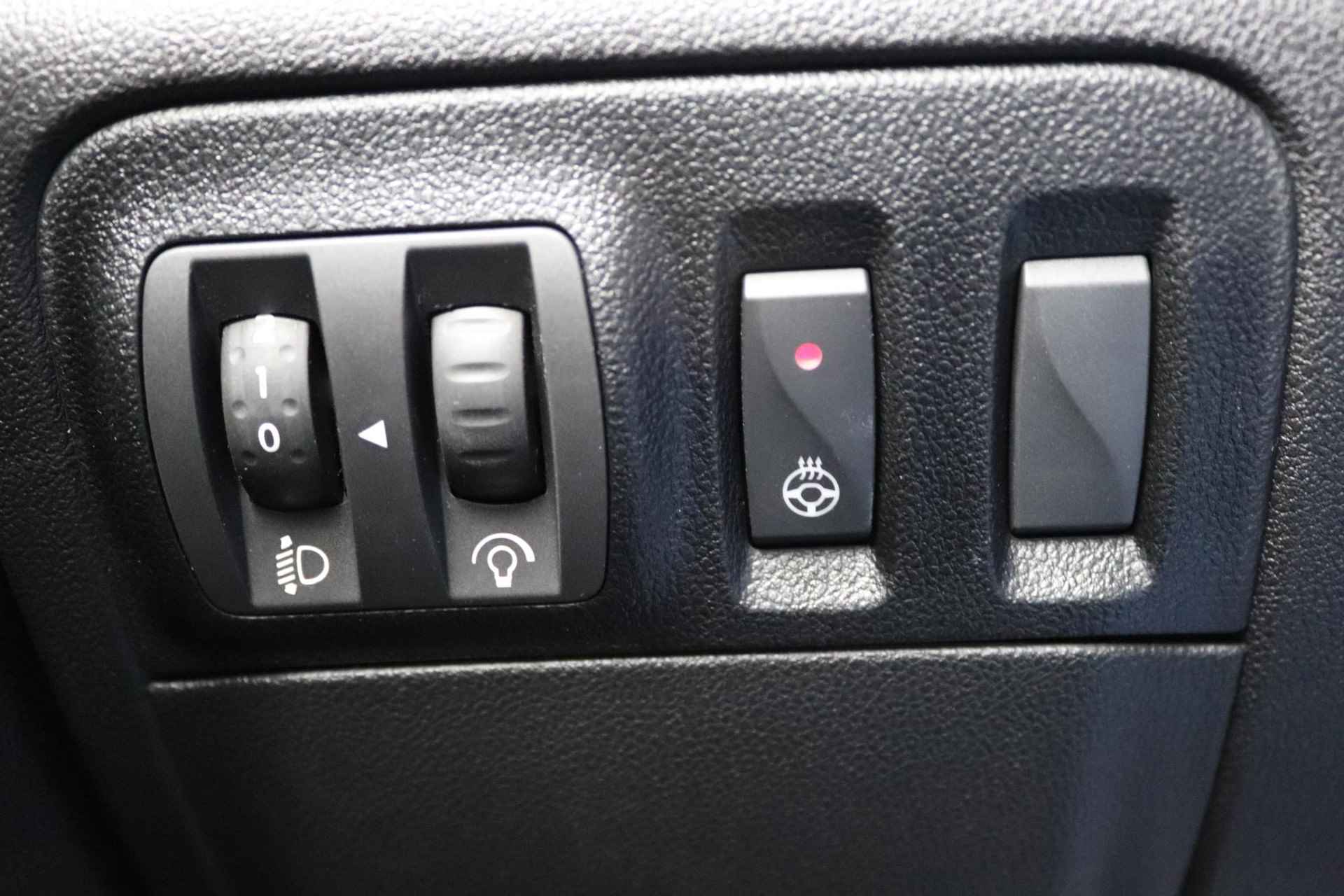 Renault Mégane Estate 1.3 TCe 140 EDC Techno | Automaat | Navigatie 9,3" |  Apple Carplay | LED koplampen | Camera | Parkeersensoren | Bose Audio | Winter-pakket | LMV 17" | - 22/35