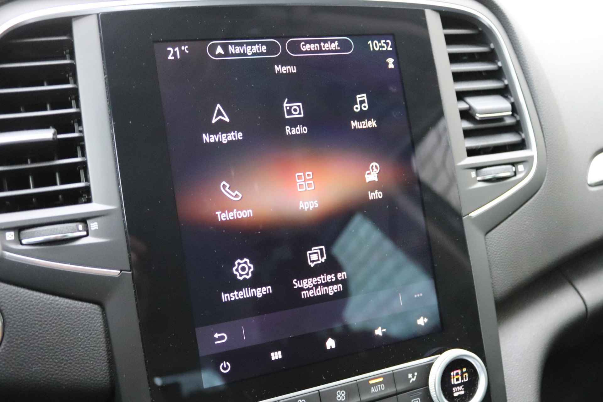 Renault Mégane Estate 1.3 TCe 140 EDC Techno | Automaat | Navigatie 9,3" |  Apple Carplay | LED koplampen | Camera | Parkeersensoren | Bose Audio | Winter-pakket | LMV 17" | - 29/35