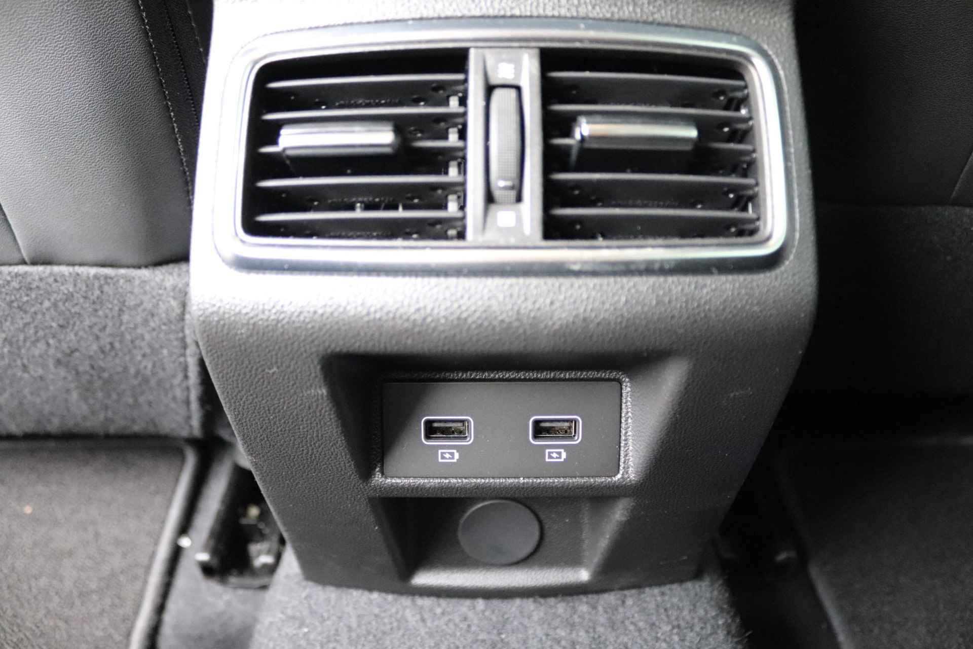Renault Mégane Estate 1.3 TCe 140 EDC Techno | Automaat | Navigatie 9,3" |  Apple Carplay | LED koplampen | Camera | Parkeersensoren | Bose Audio | Winter-pakket | LMV 17" | - 32/35