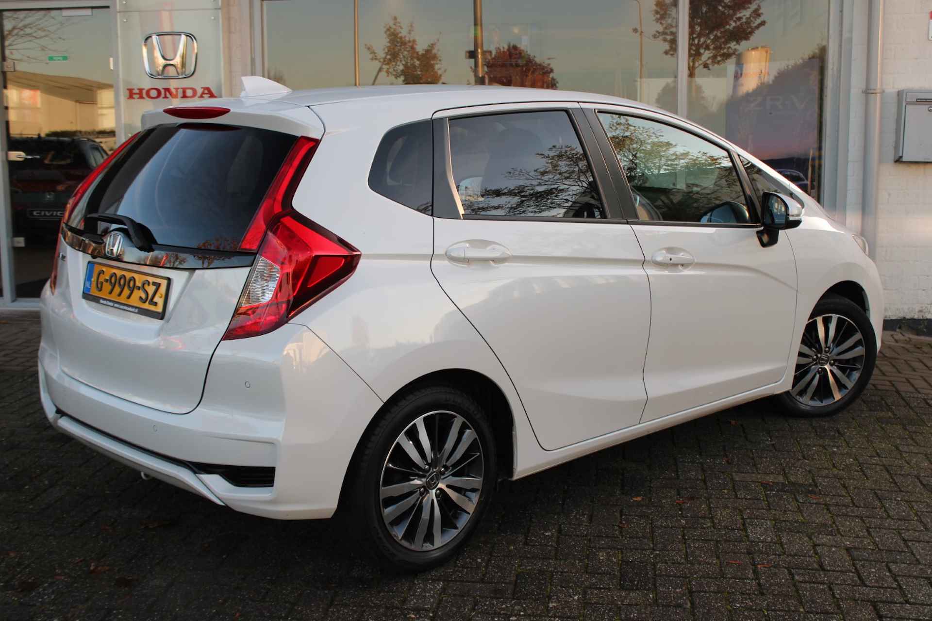 HONDA Jazz 1.3 i-VTEC 102pk CVT Elegance AUT NAVI PDC CAMERA 1E EIGENAAR STOELVERW. NAP - 2/32