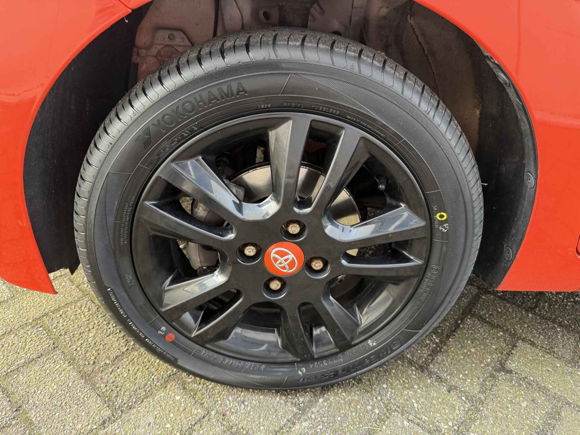 Toyota Aygo 1.0 VVT-i x-cite | Fietsensteun | Navigatie - 8/23