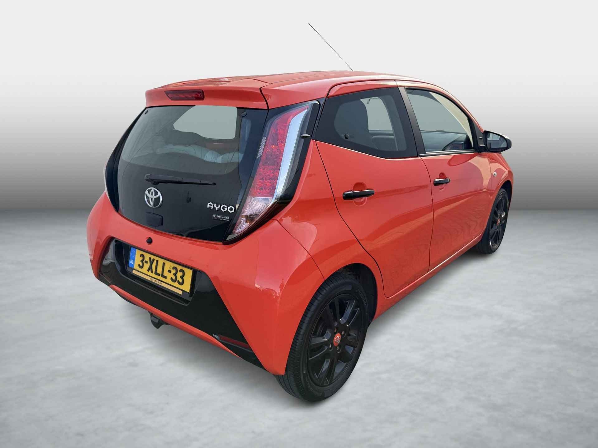 Toyota Aygo 1.0 VVT-i x-cite | Fietsensteun | Navigatie - 10/23