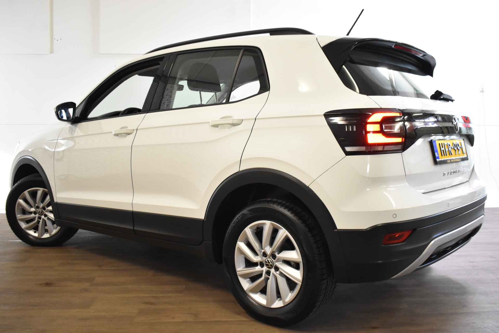 Volkswagen T-Cross TSI 110PK LIFE VIRTUAL/NAVI/CARPLAY - 9/35