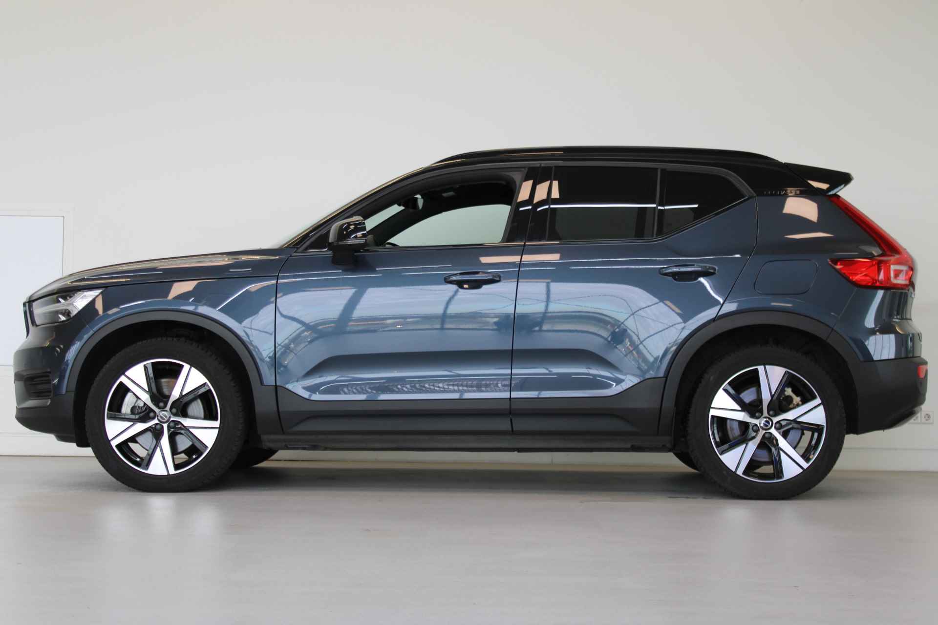 Volvo XC40 Recharge Twin 408PK AWD Plus | Trekhaak | All Season | Warmtepomp | Blis | Alarm | 19'' - 2/52