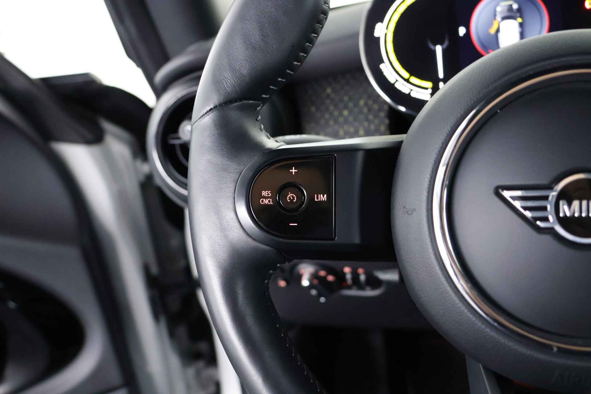 MINI Mini Electric MINI Electric Collection 33 kWh / Leder / LED / Apple CarPlay / Cruisecontrol - 13/25