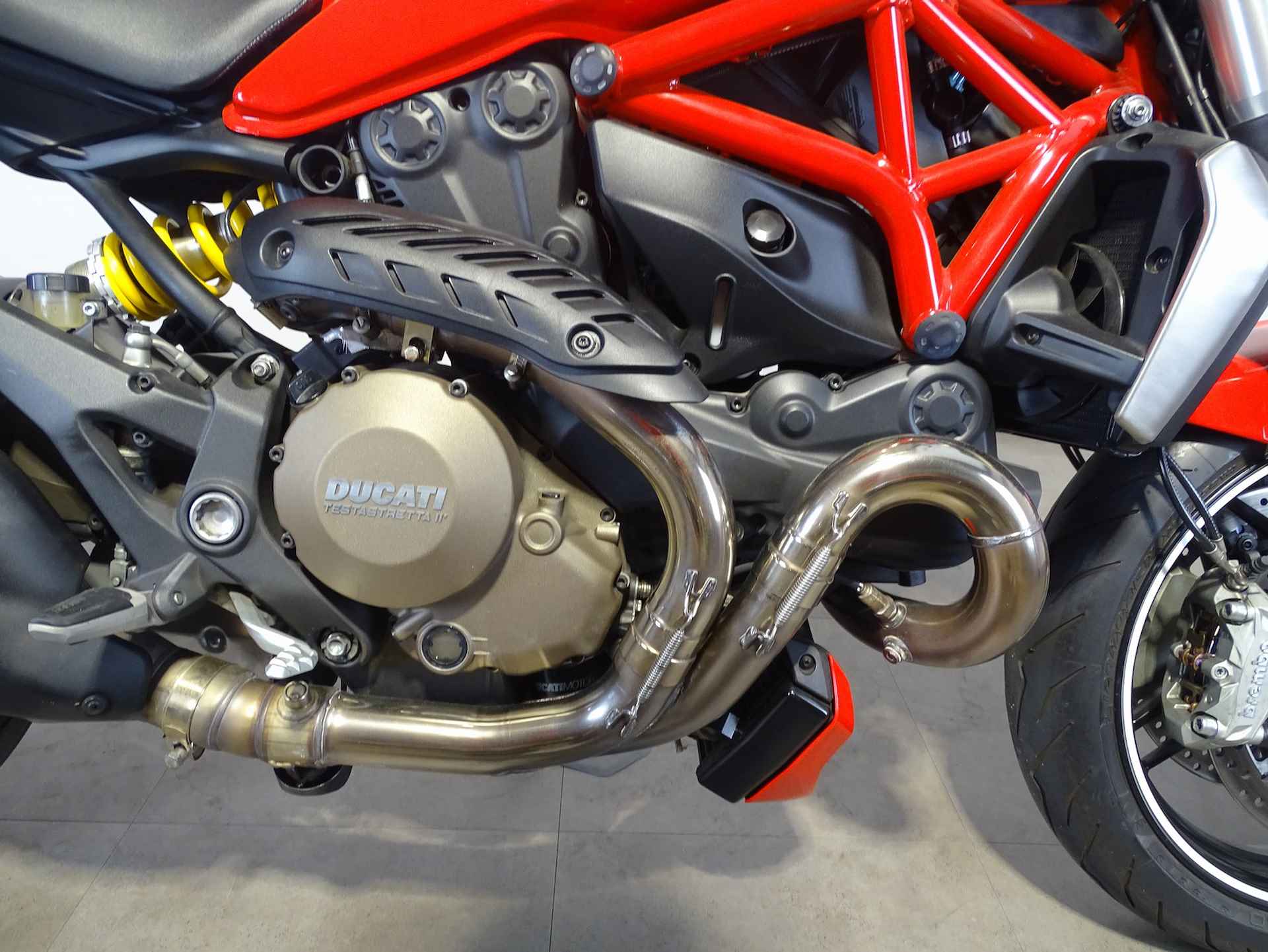 Ducati M 1200 - 6/9