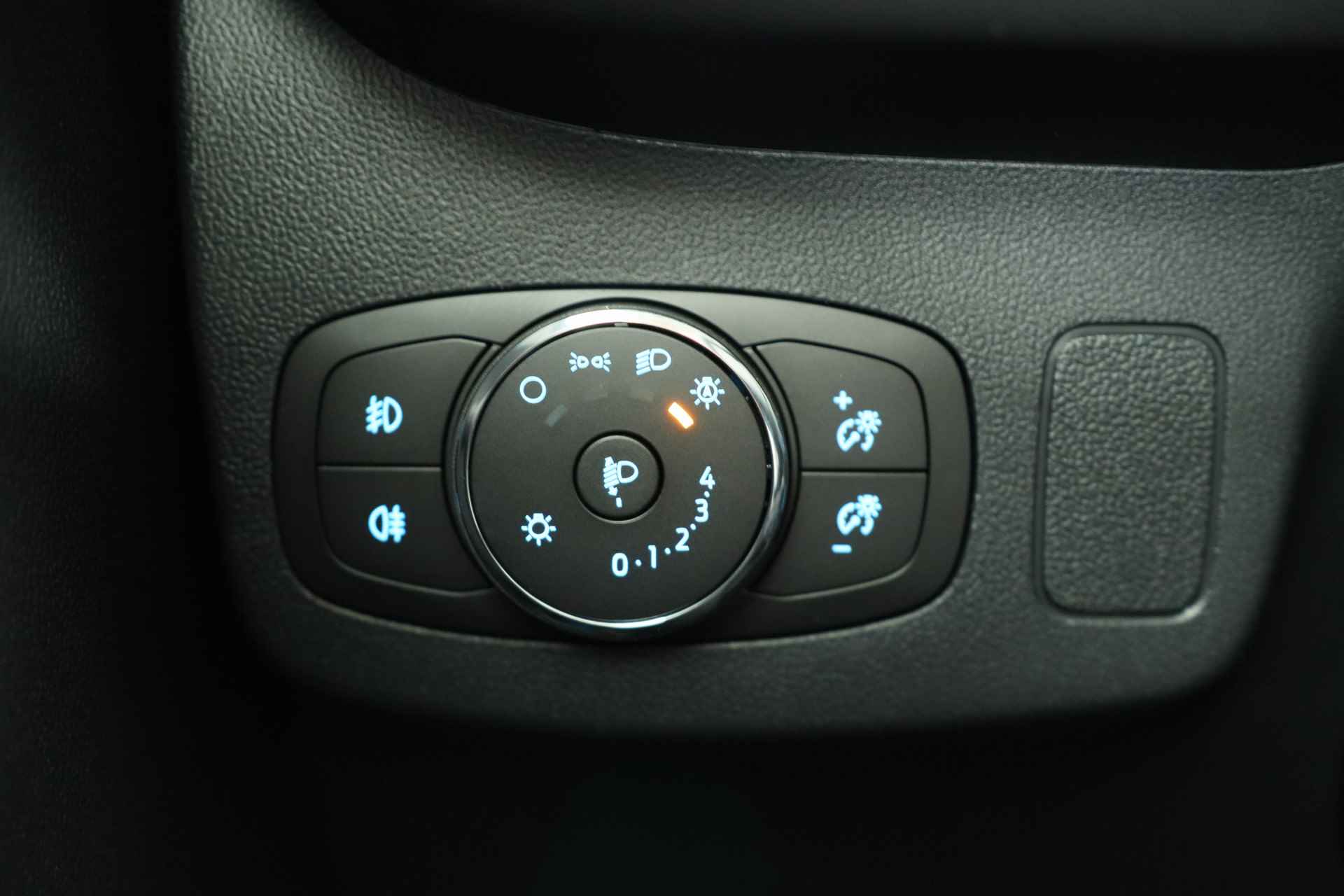 Ford Puma 1.0 EcoBoost Hybrid Titanium | Automaat | Comfort Pack | Winter Pack - 24/28
