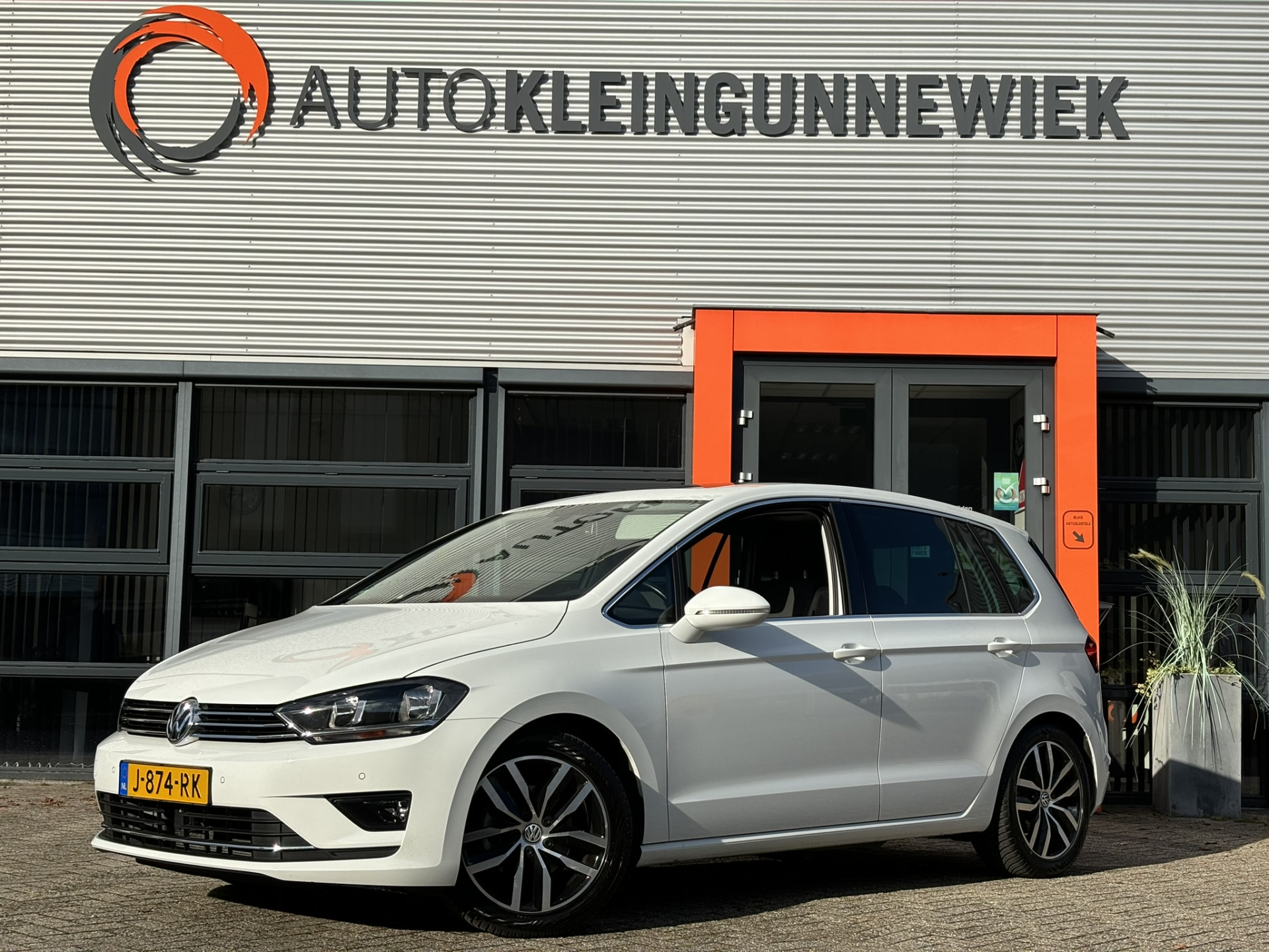 Volkswagen Golf Sportsvan 1.4 TSI Highline / Trekhaak / Allseason Banden / Schuifkanteldak / Airco /