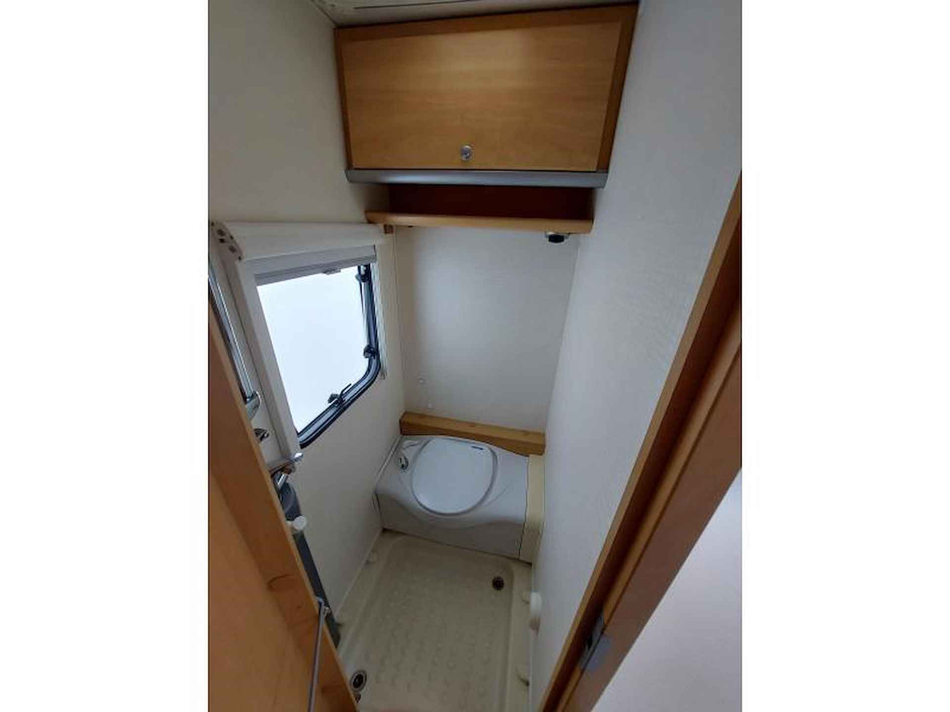 Dethleffs Camper 450 DB 2008 Fransbed - 14/14