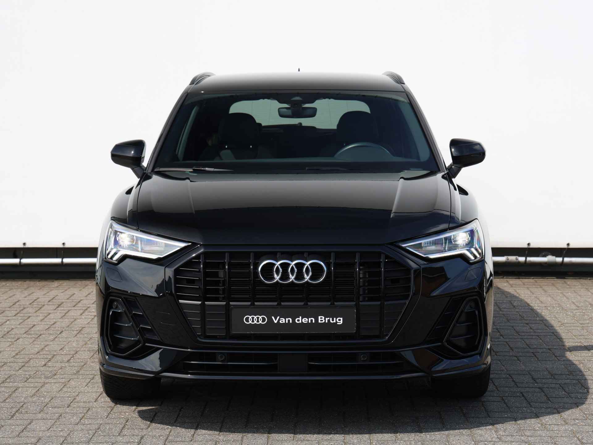 Audi Q3 35 TFSI S edition 150pk | Dodehoekdetectie | Adaptive Cruise | Apple Carplay | Navi - 4/44