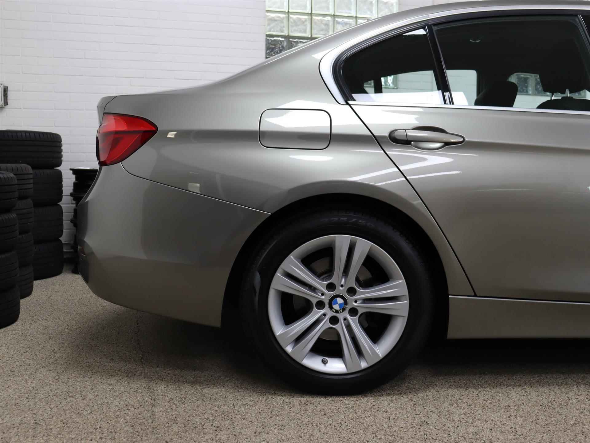 BMW 3-Serie (f30) 320i 184pk Aut Centennial Executive / LAGE KM Stand - 9/68