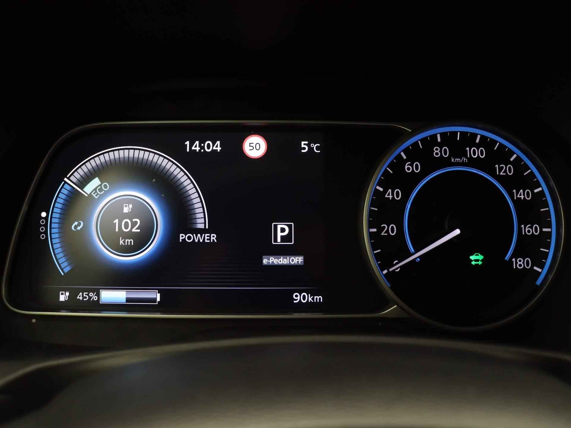 Nissan LEAF Tekna 39 kWh | Rijklaar Prijs!!| Pro Pilot met Adaptieve Cruise Control | Stoelverwarming Voor en Achter | Stuurwielverwarming | Navigatie | - 27/47