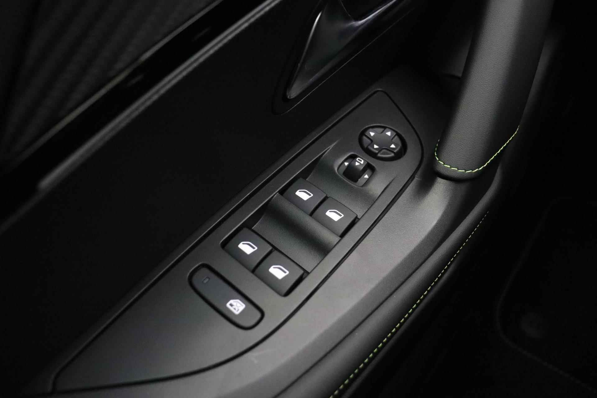 Peugeot e-2008 EV GT 54 kWh | Lichtmetalen Velgen | Voor/Achter Camera | Dodehoek Detectie | Cruise Control | 3D Cockpit | - 18/40