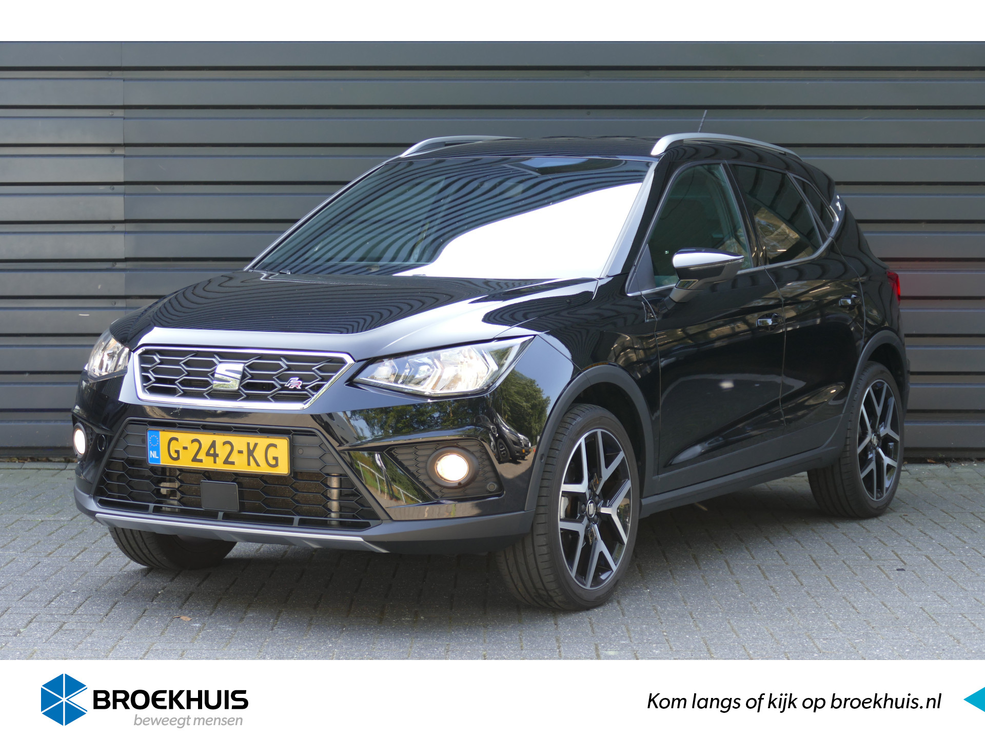 SEAT Arona 1.0 TSI FR BUSINESS INTENSE AUTOMAAT / NAVI / CLIMA / PDC / 18"LMV / CAMERA / TREKHAAK / KEYLESS / LED / BLUETOOTH / ADAPT. CRUI